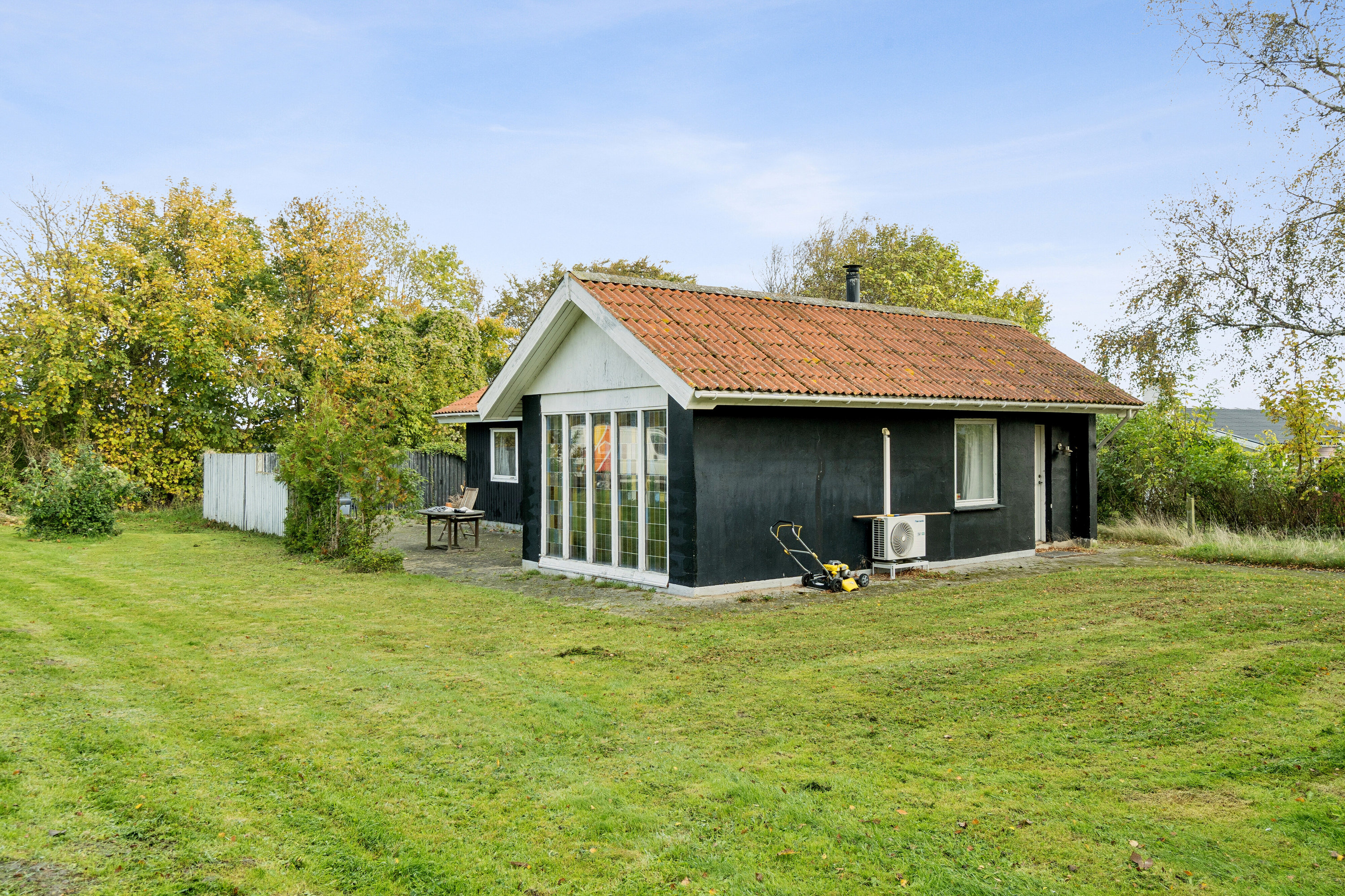 Fremhævet set fra haven billede i fuldskærmstilstand. Billede af Træløbervej 13, Ll Kongsmark, 4200 Slagelse