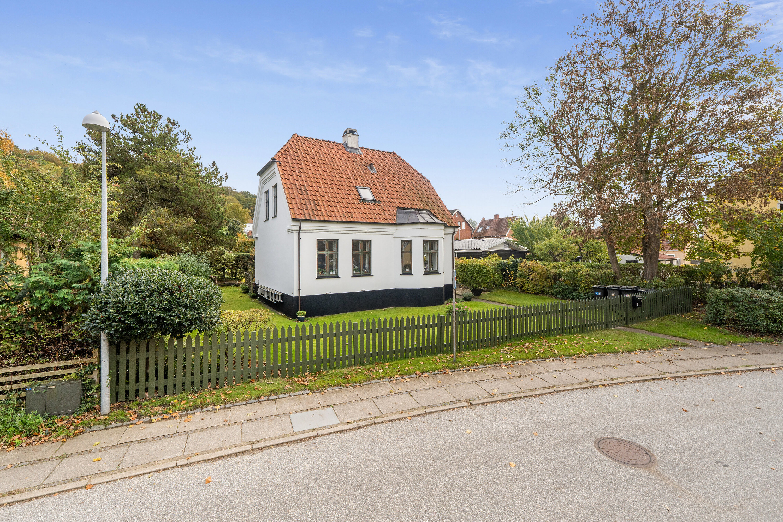 Fremhævet set fra vejen billede i fuldskærmstilstand. Billede af Heilmannsvej 2, 3300 Frederiksværk