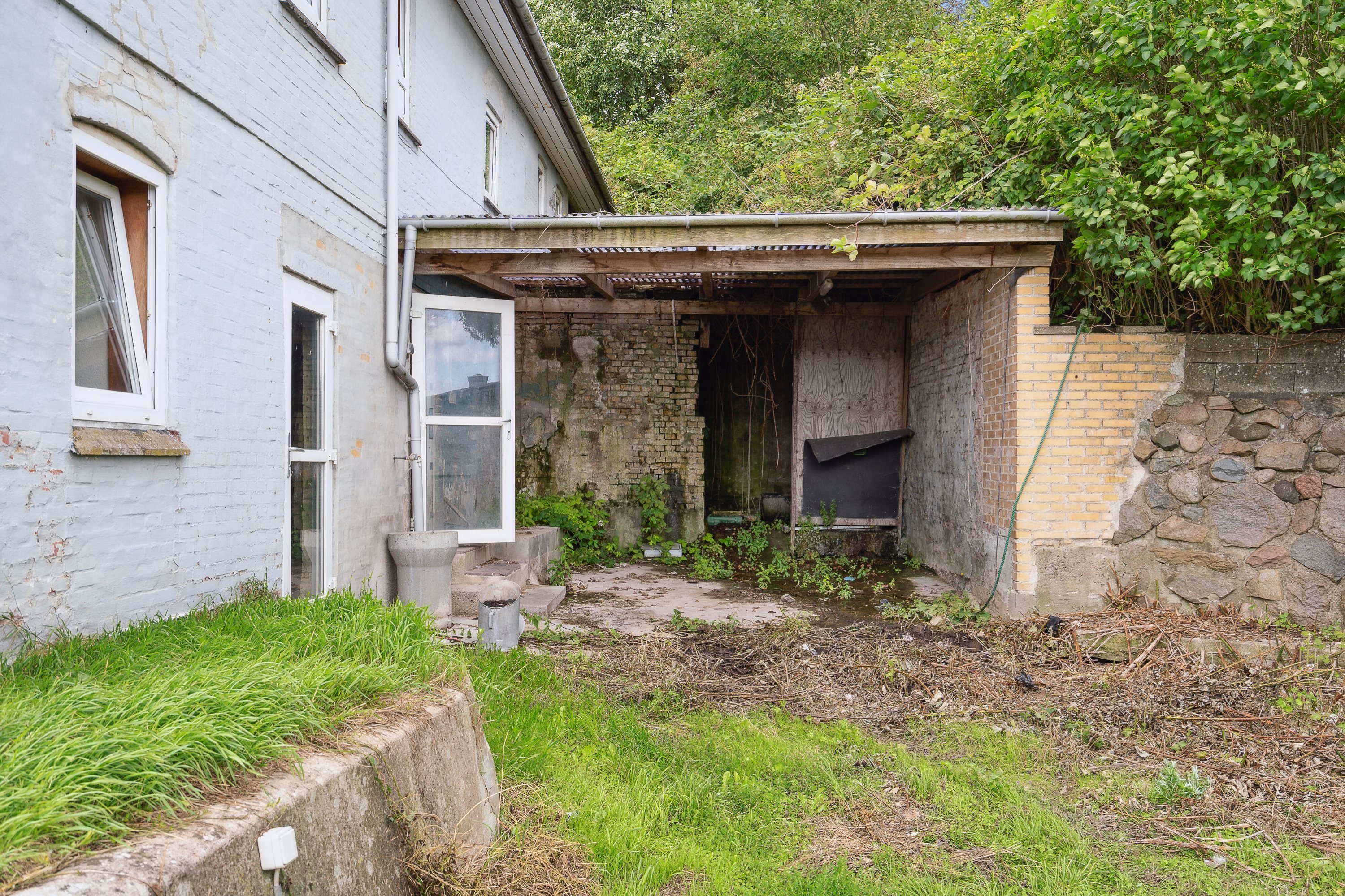 Fremhævet set fra haven billede i fuldskærmstilstand. Billede af Bredgade 43, Bred, 5492 Vissenbjerg