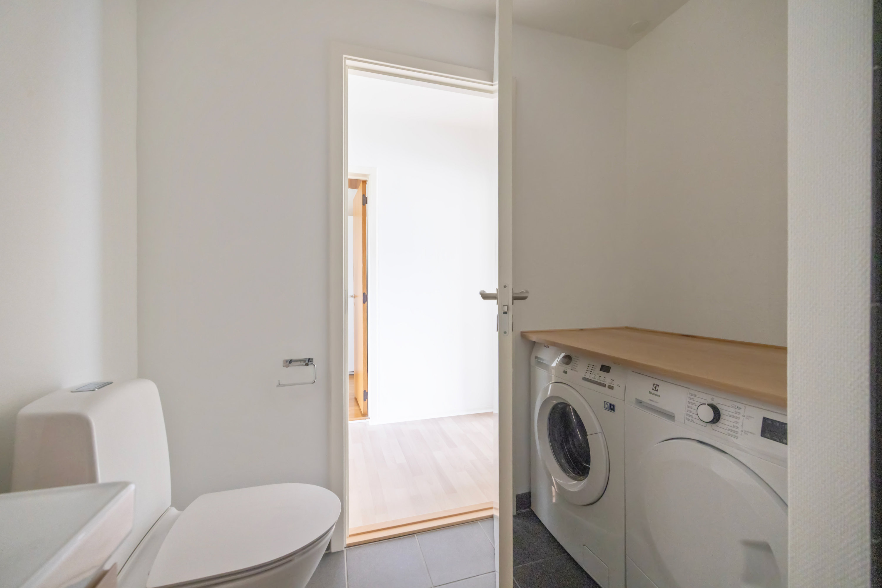 Fremhævet badeværelse billede i fuldskærmstilstand. Billede af Arkildsdal 52, st., 9400 Nørresundby