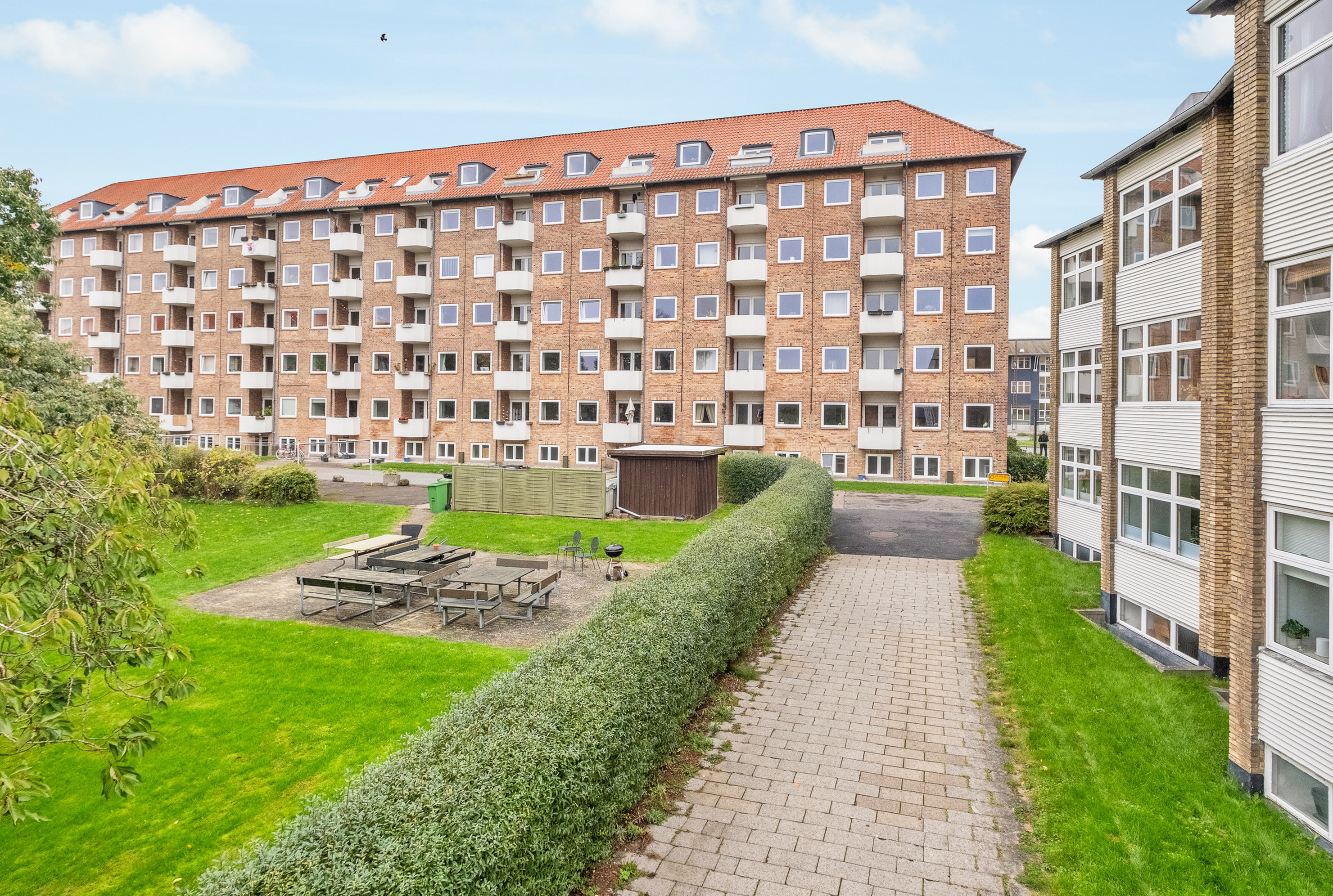 Fremhævet gårdmiljø billede i fuldskærmstilstand. Billede af Vestre Ringgade 216, 1. tv., 8000 Aarhus C