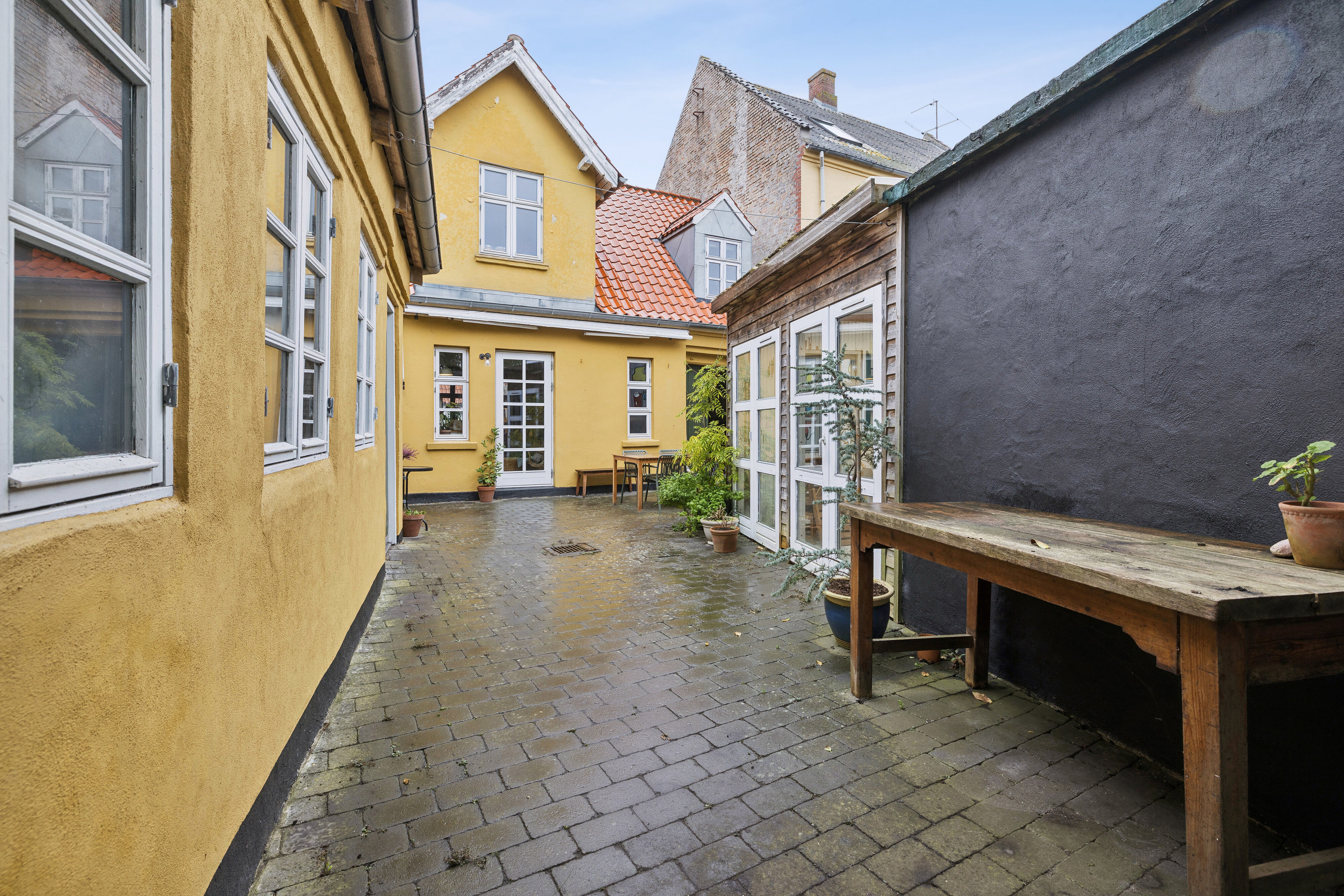 Fremhævet set fra vejen billede i fuldskærmstilstand. Billede af Nørrebro 34, 5900 Rudkøbing