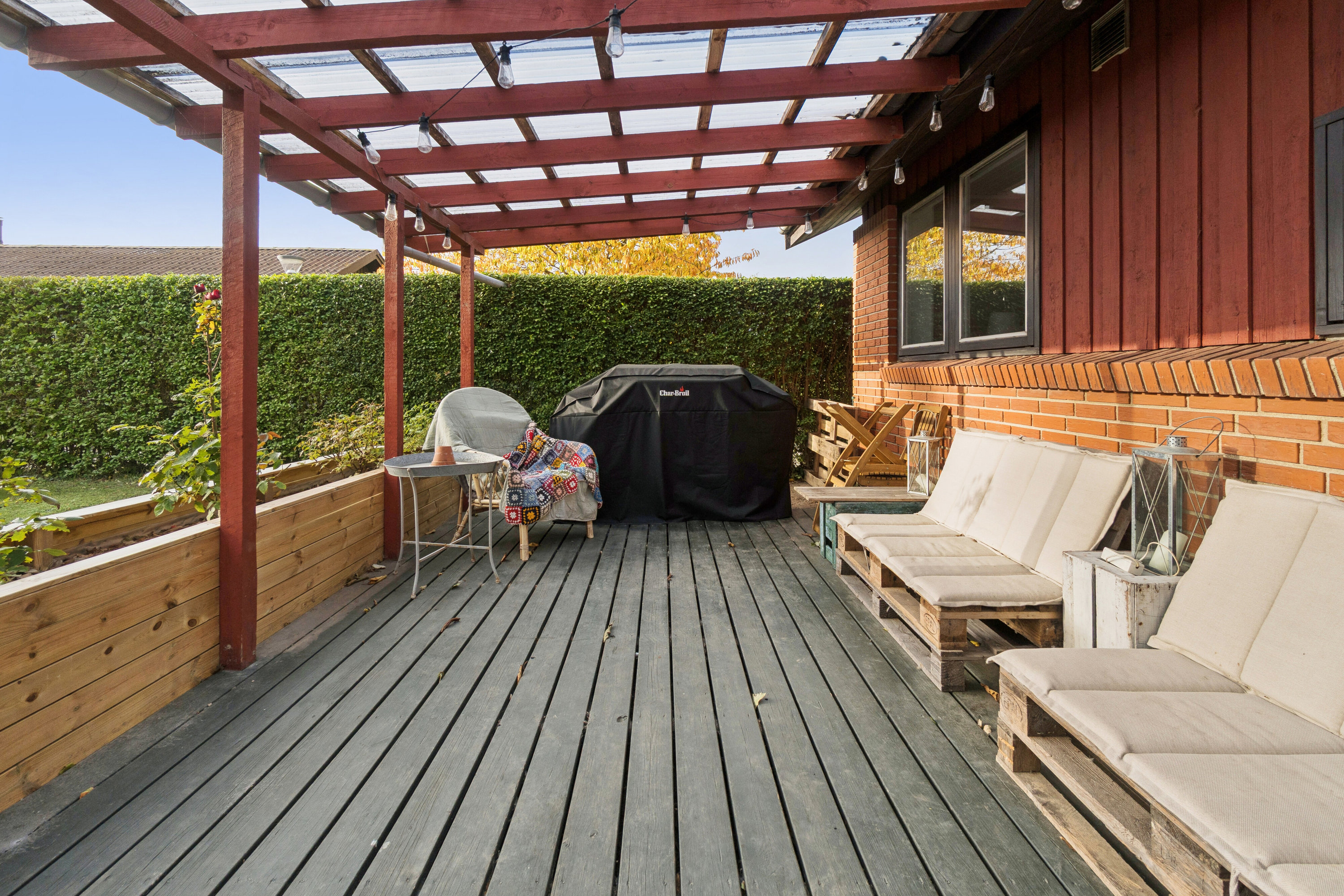 Fremhævet overdækket terrasse billede i fuldskærmstilstand. Billede af Peter Ipsens Vej 48, Rønne, 3700 Rønne