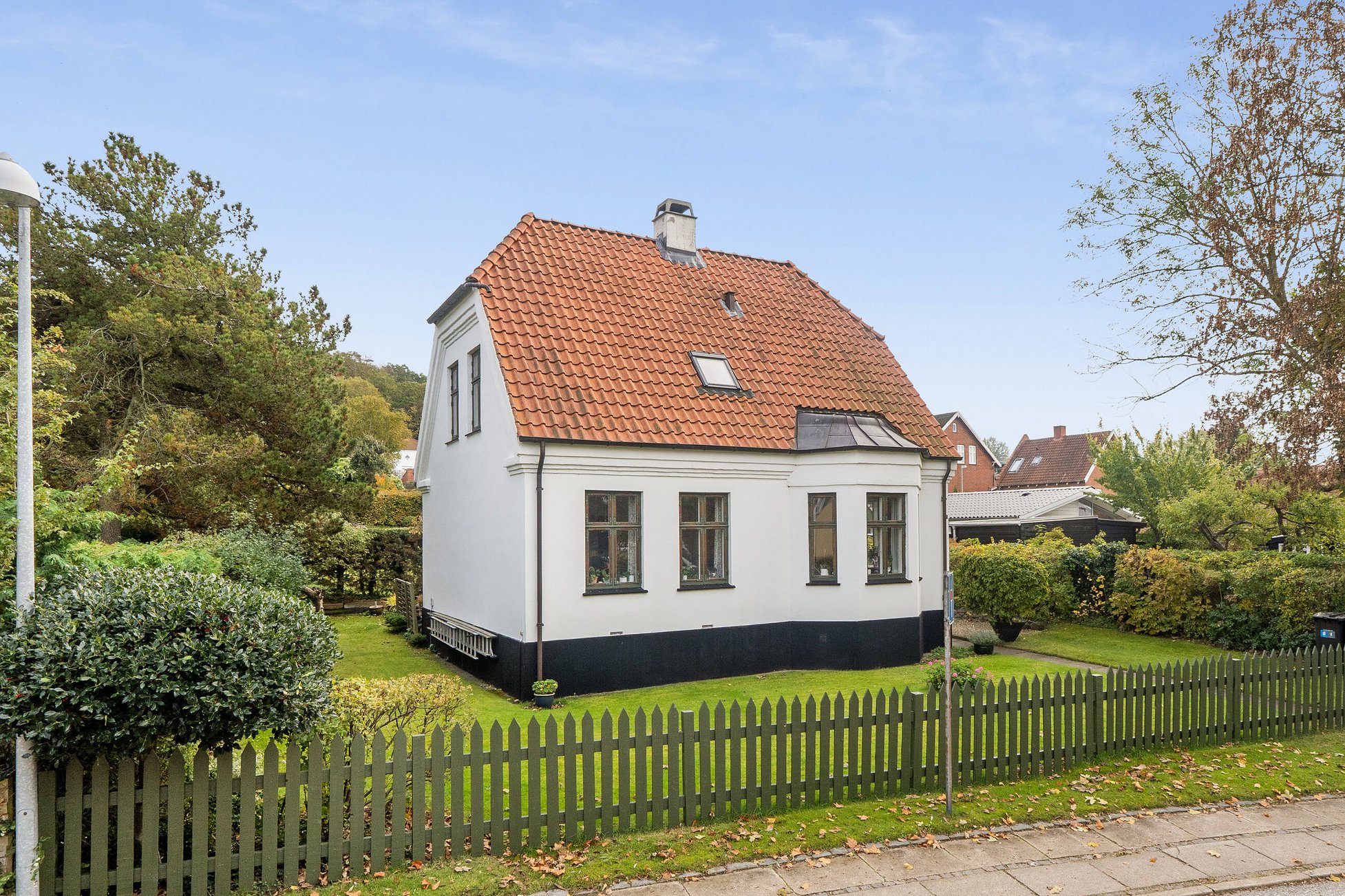 Fremhævet set fra vejen billede i fuldskærmstilstand. Billede af Heilmannsvej 2, 3300 Frederiksværk