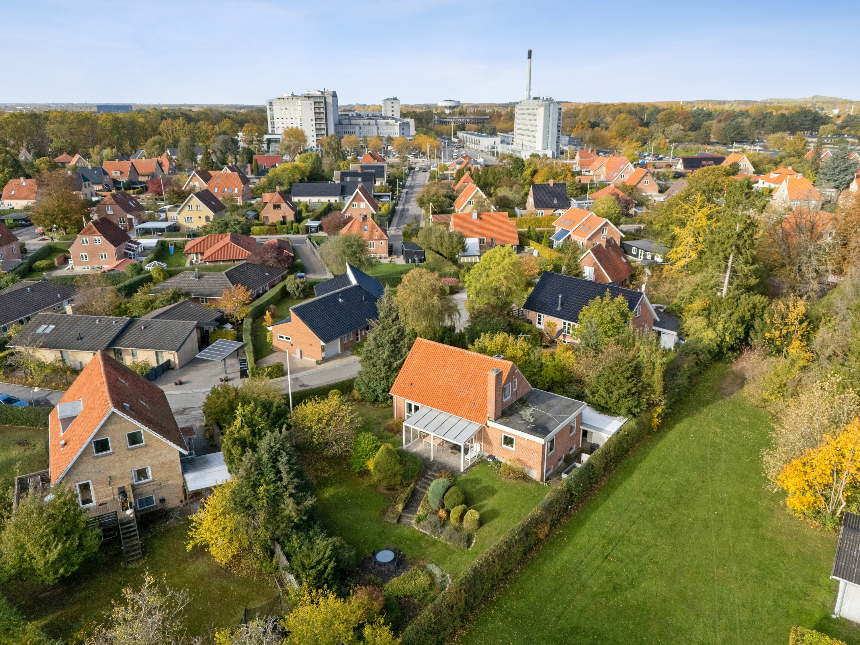 Fremhævet luftfoto billede i fuldskærmstilstand. Billede af Rønkrogen 6, 2600 Glostrup