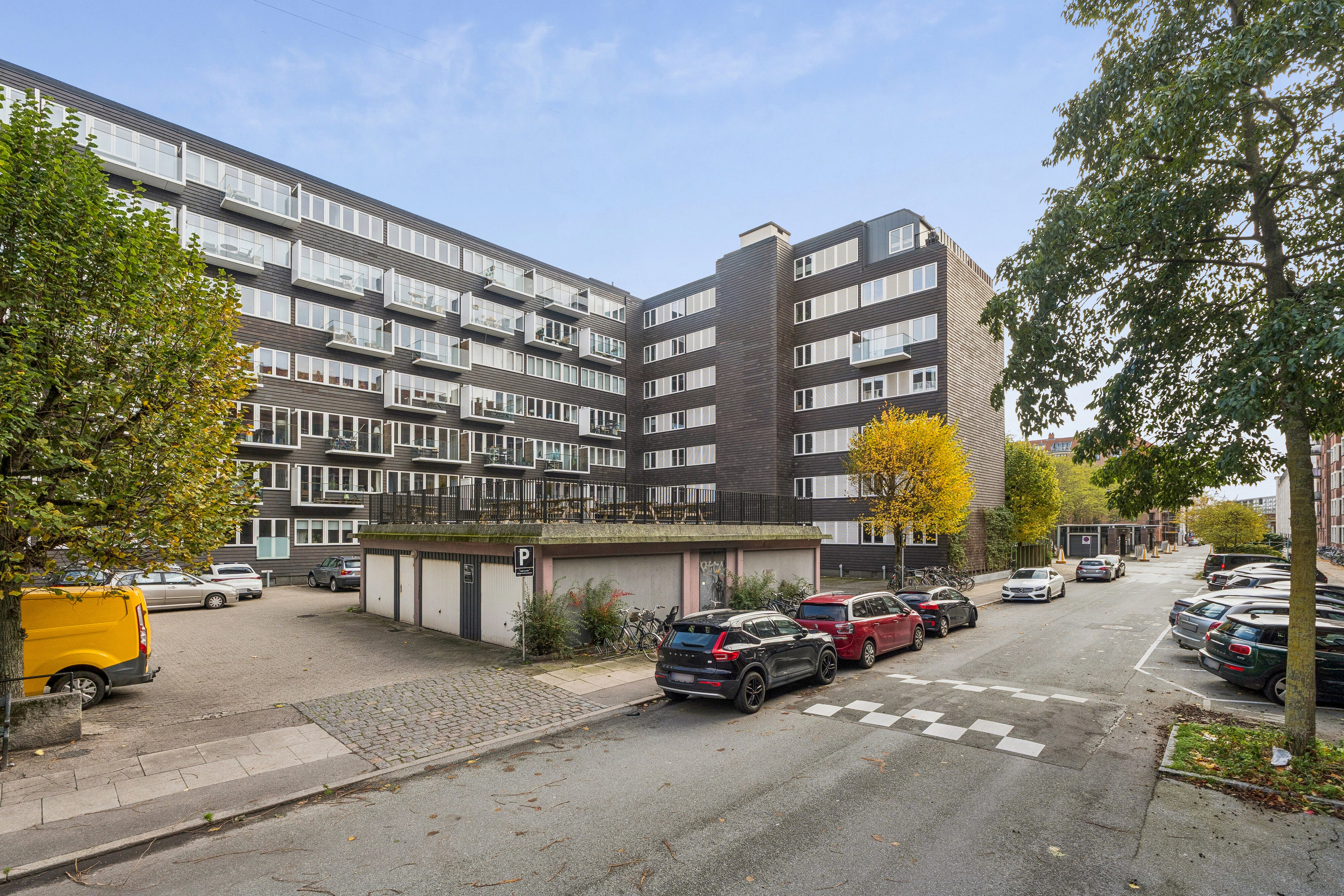 Fremhævet udendørs billede i fuldskærmstilstand. Billede af Bergthorasgade 17, st. 1., 2300 København S