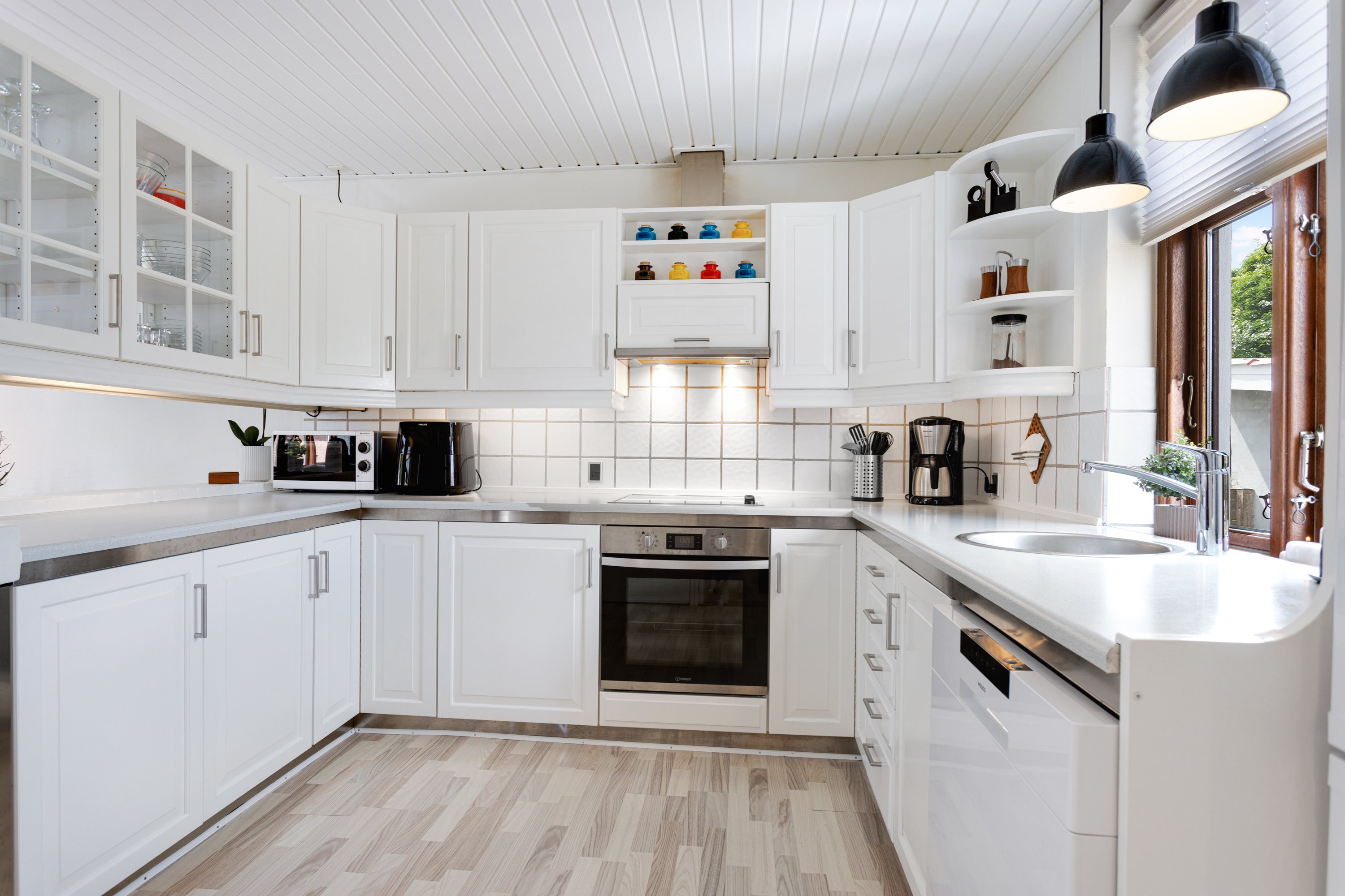 Fremhævet køkken billede i fuldskærmstilstand. Billede af Elmevej 52, 9900 Frederikshavn