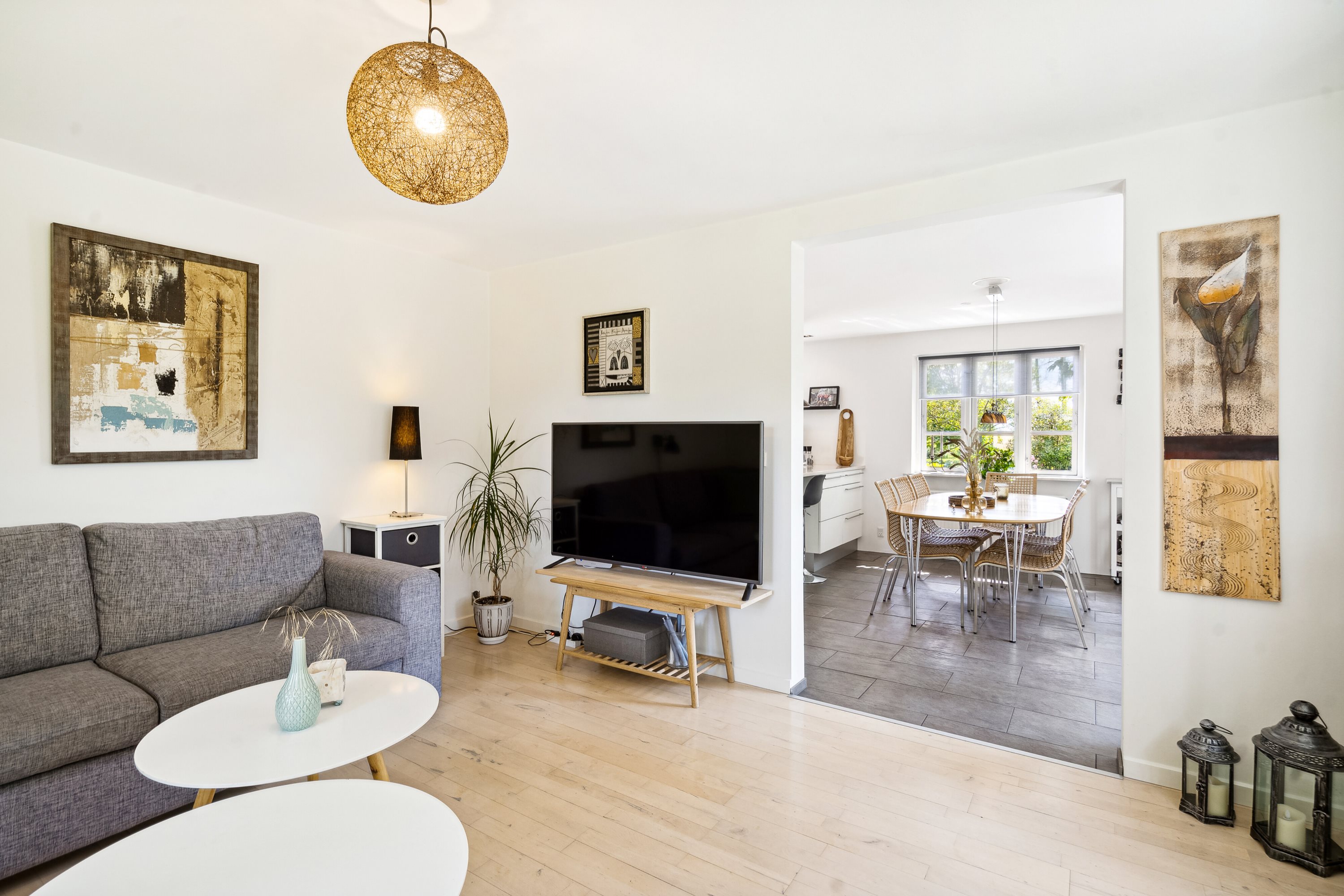 Fremhævet stue billede i fuldskærmstilstand. Billede af Hæstvej 55, 8380 Trige