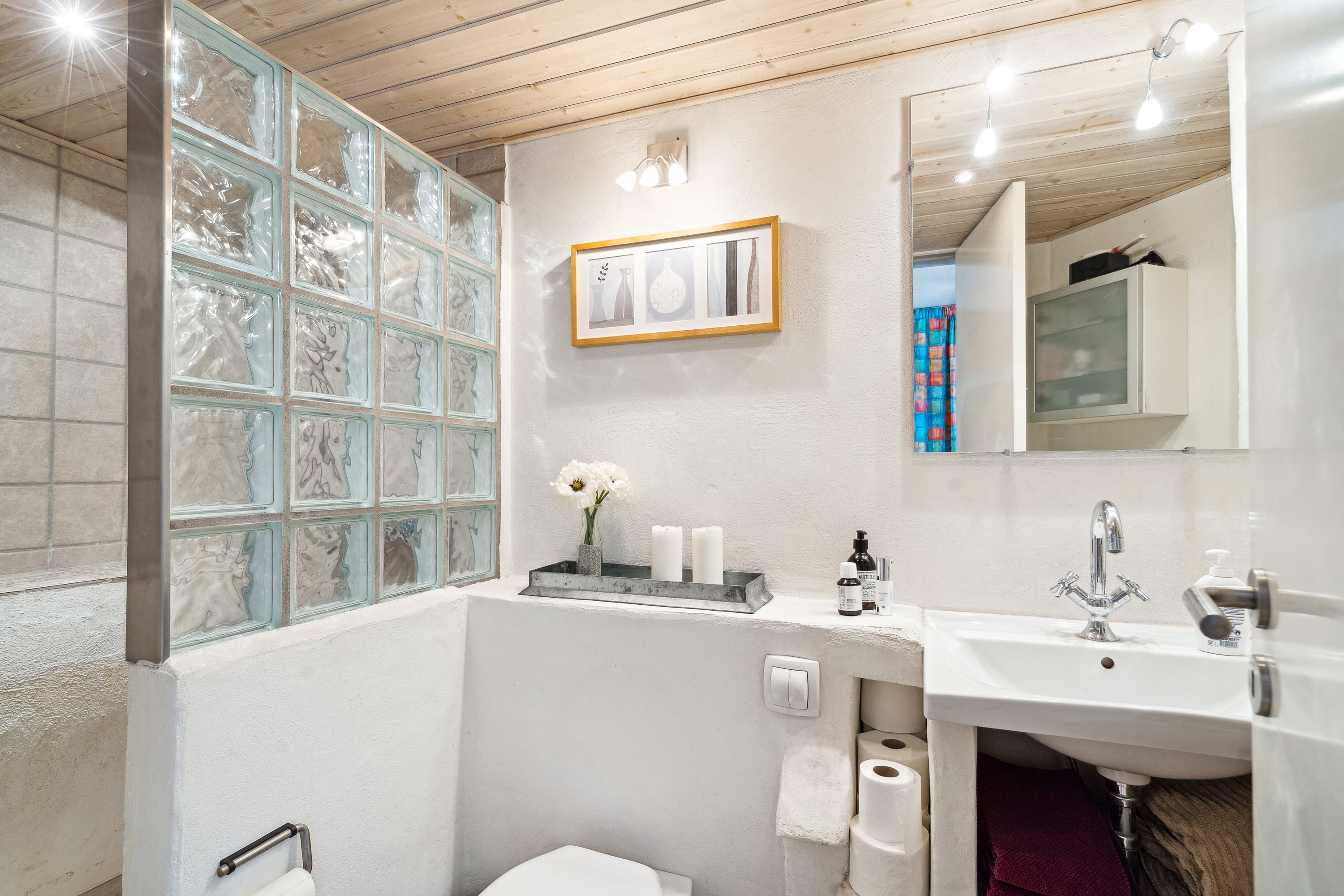 Fremhævet badeværelse billede i fuldskærmstilstand. Billede af Hæstvej 55, 8380 Trige