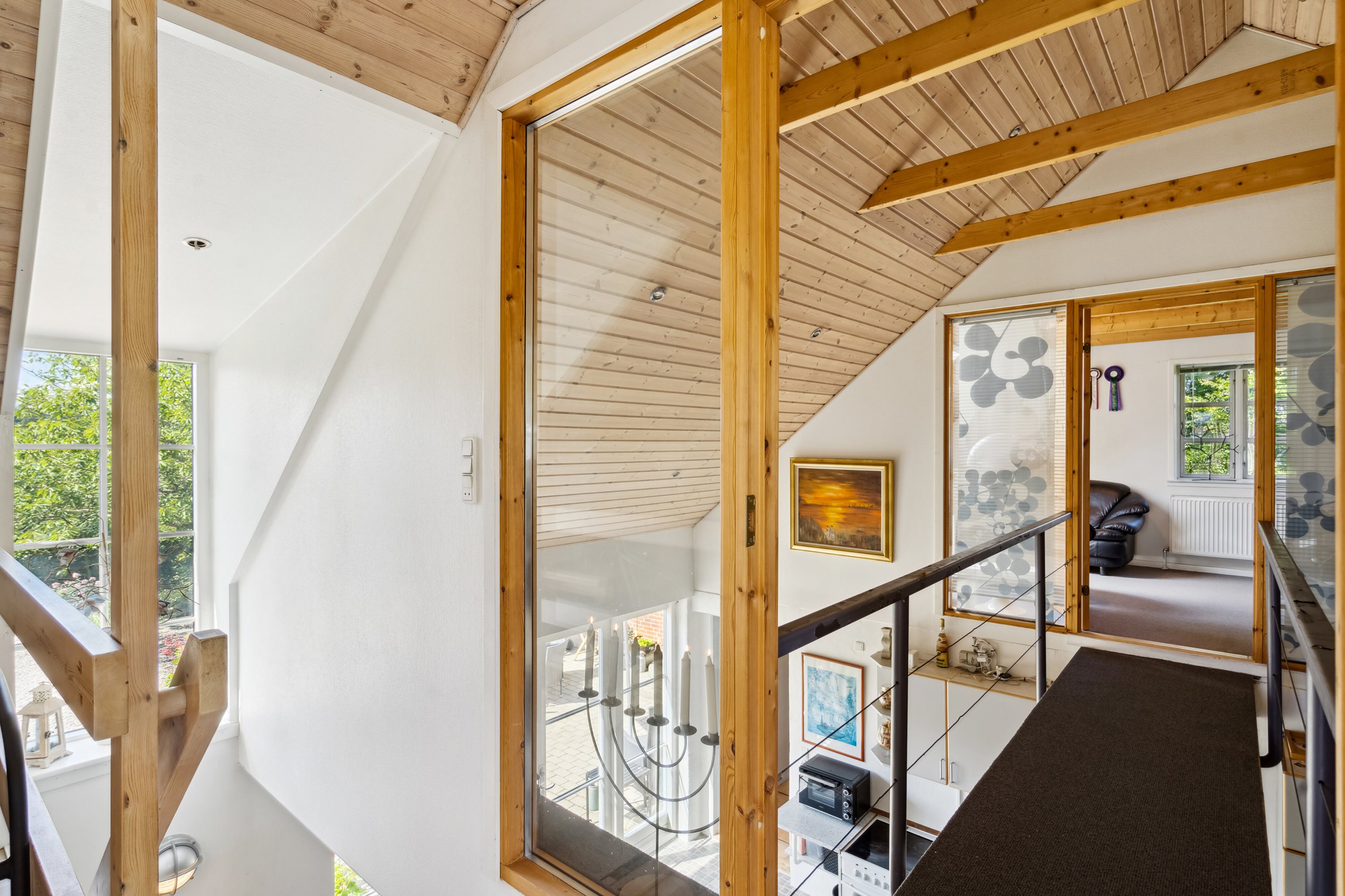 Fremhævet gangbro billede i fuldskærmstilstand. Billede af Hæstvej 55, 8380 Trige