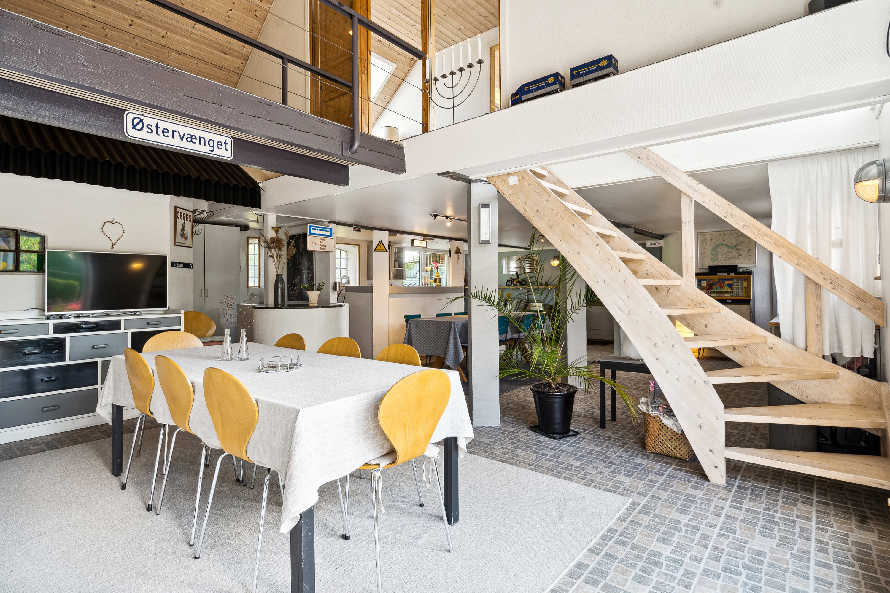 Fremhævet gildestue billede i fuldskærmstilstand. Billede af Hæstvej 55, 8380 Trige