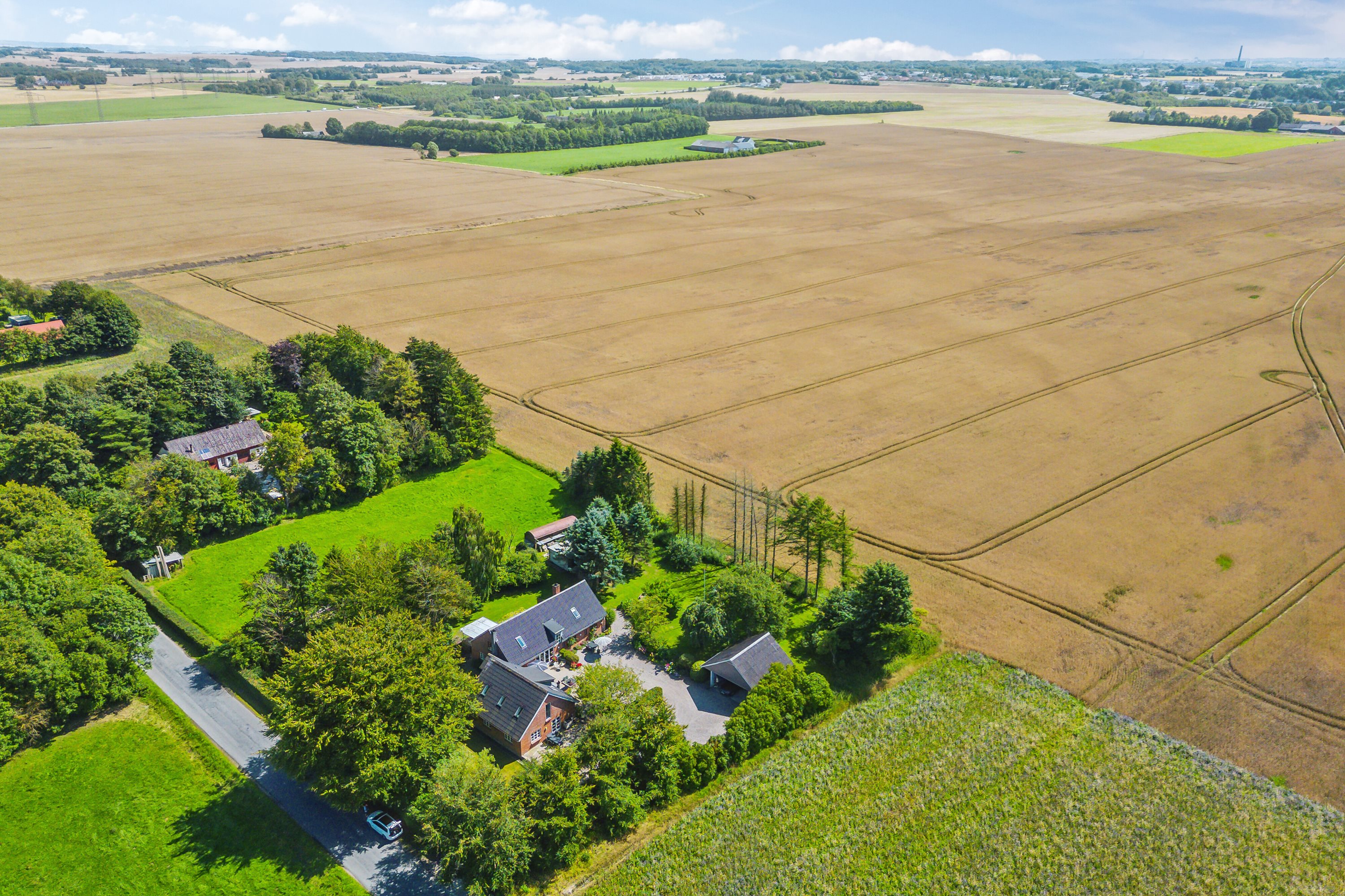 Fremhævet luftfoto billede i fuldskærmstilstand. Billede af Hæstvej 55, 8380 Trige