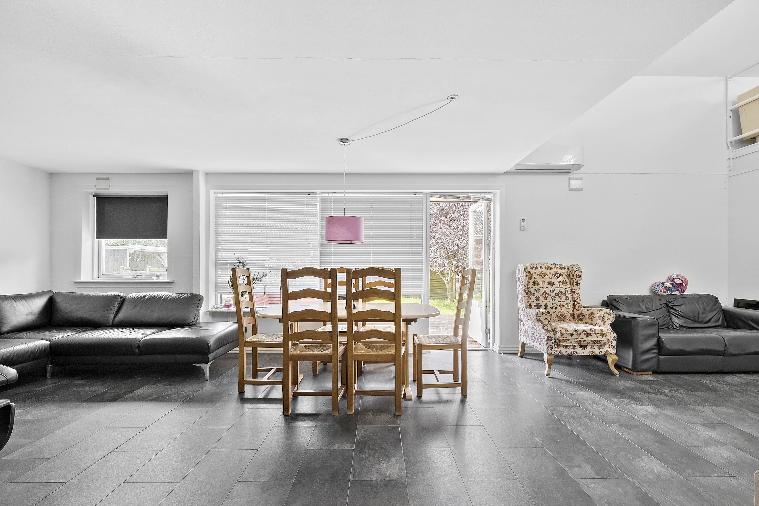 Fremhævet spisestue billede i fuldskærmstilstand. Billede af Sandagervej 14, 6682 Hovborg