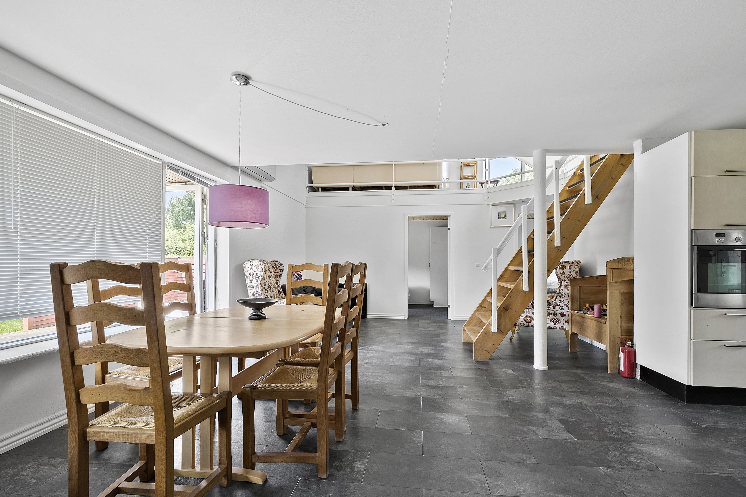 Fremhævet spisestue billede i fuldskærmstilstand. Billede af Sandagervej 14, 6682 Hovborg