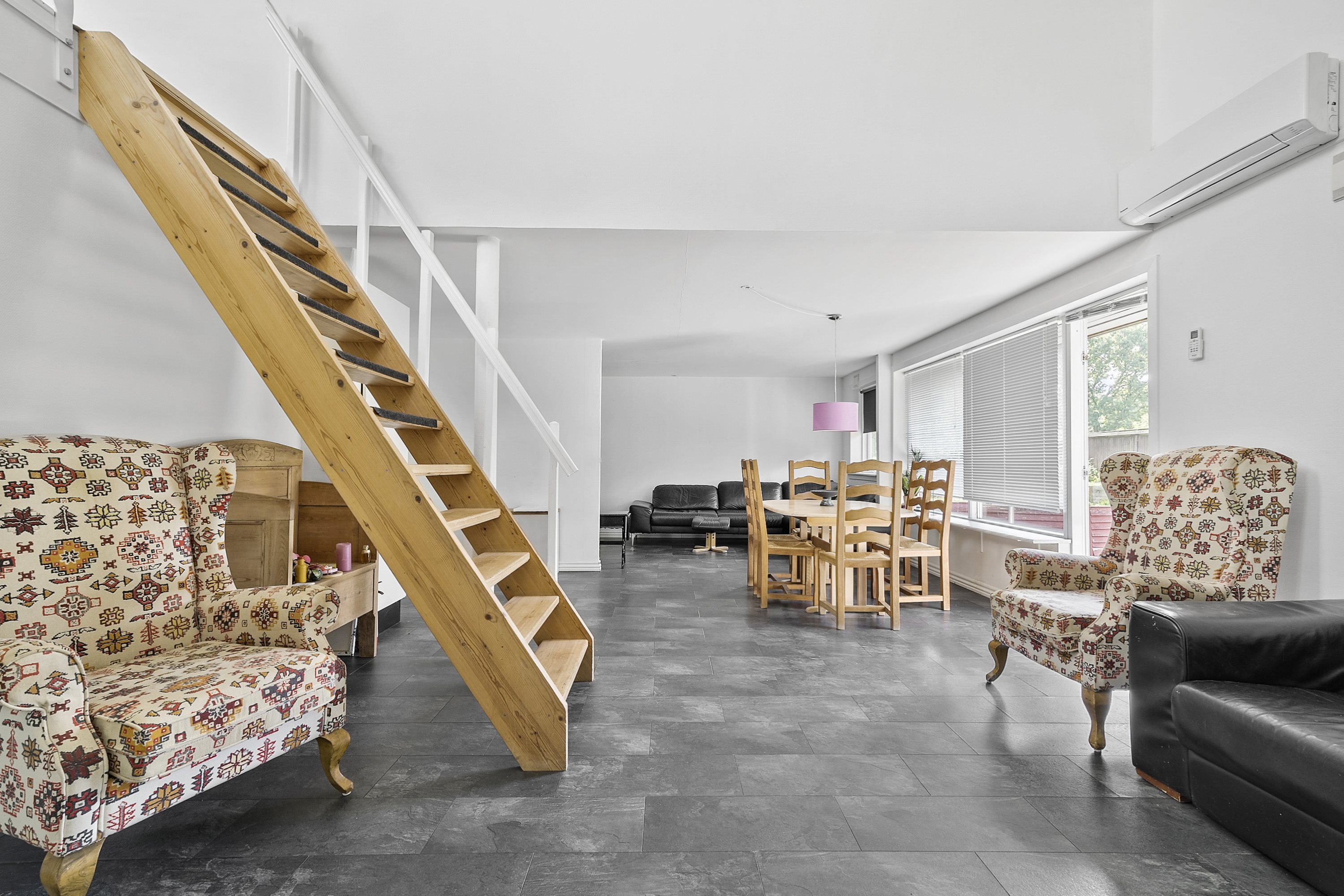 Fremhævet værelse billede i fuldskærmstilstand. Billede af Sandagervej 14, 6682 Hovborg