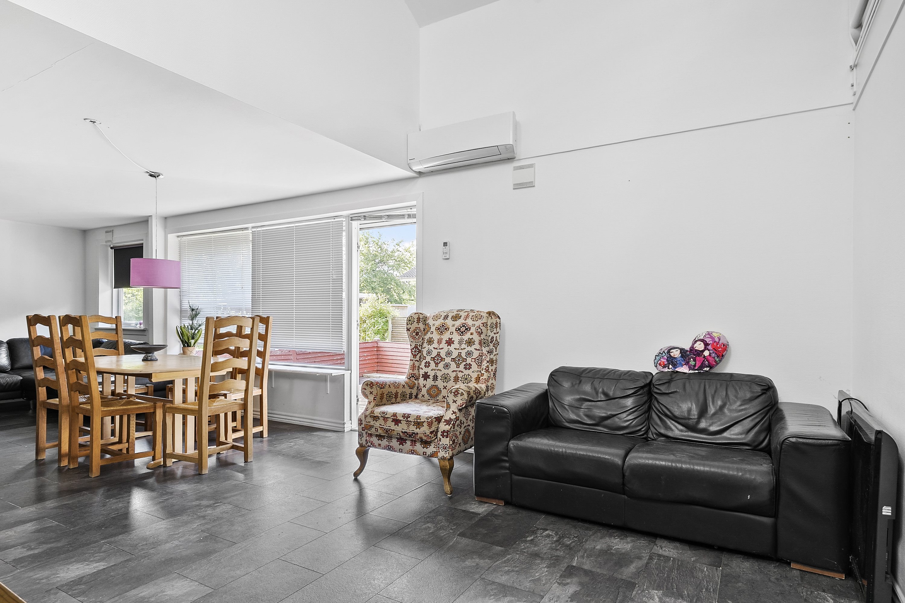 Fremhævet værelse billede i fuldskærmstilstand. Billede af Sandagervej 14, 6682 Hovborg