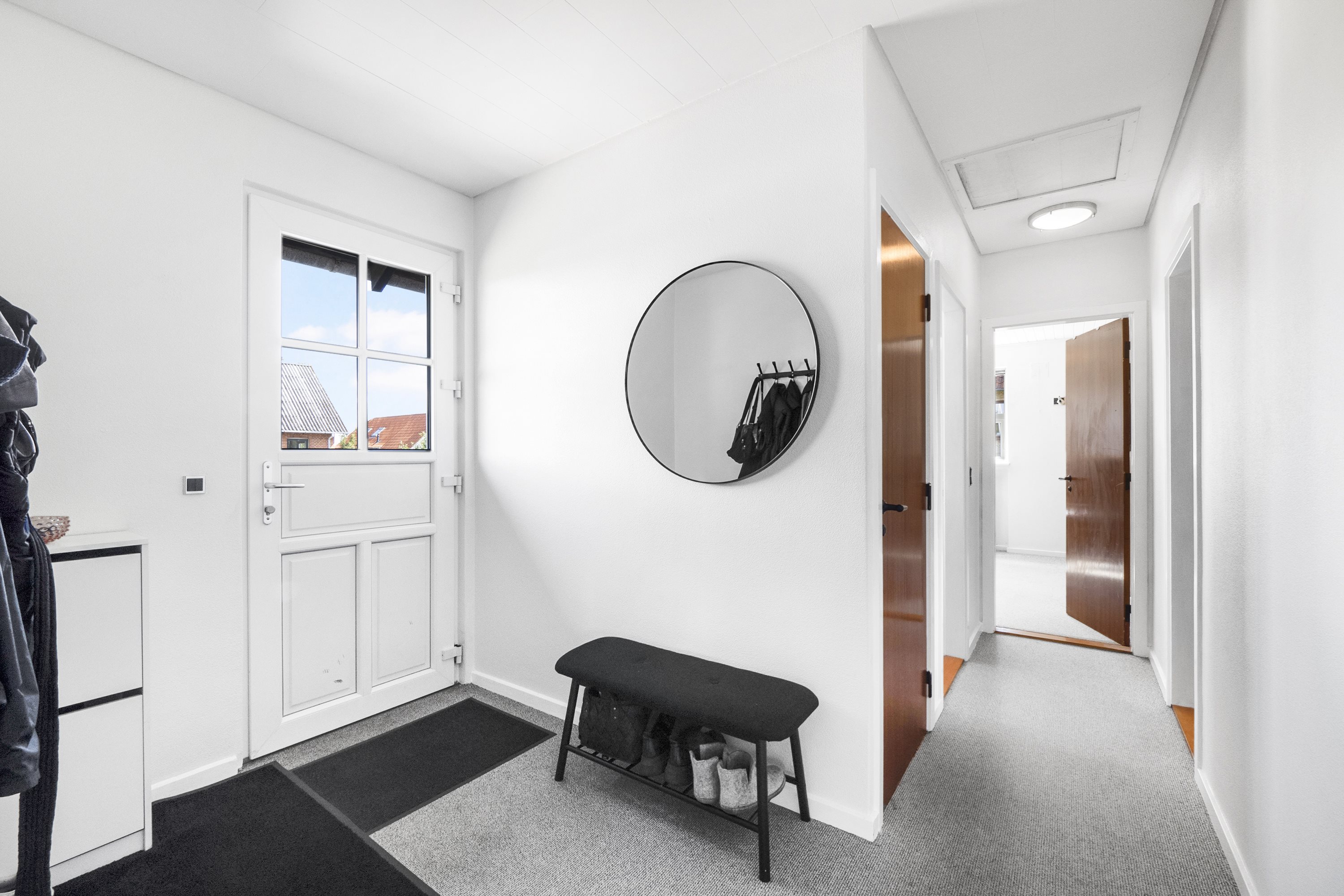 Miniaturebillede 2: entré. Billede af Præstbrovej 355, Øster Jølby, 7950 Erslev