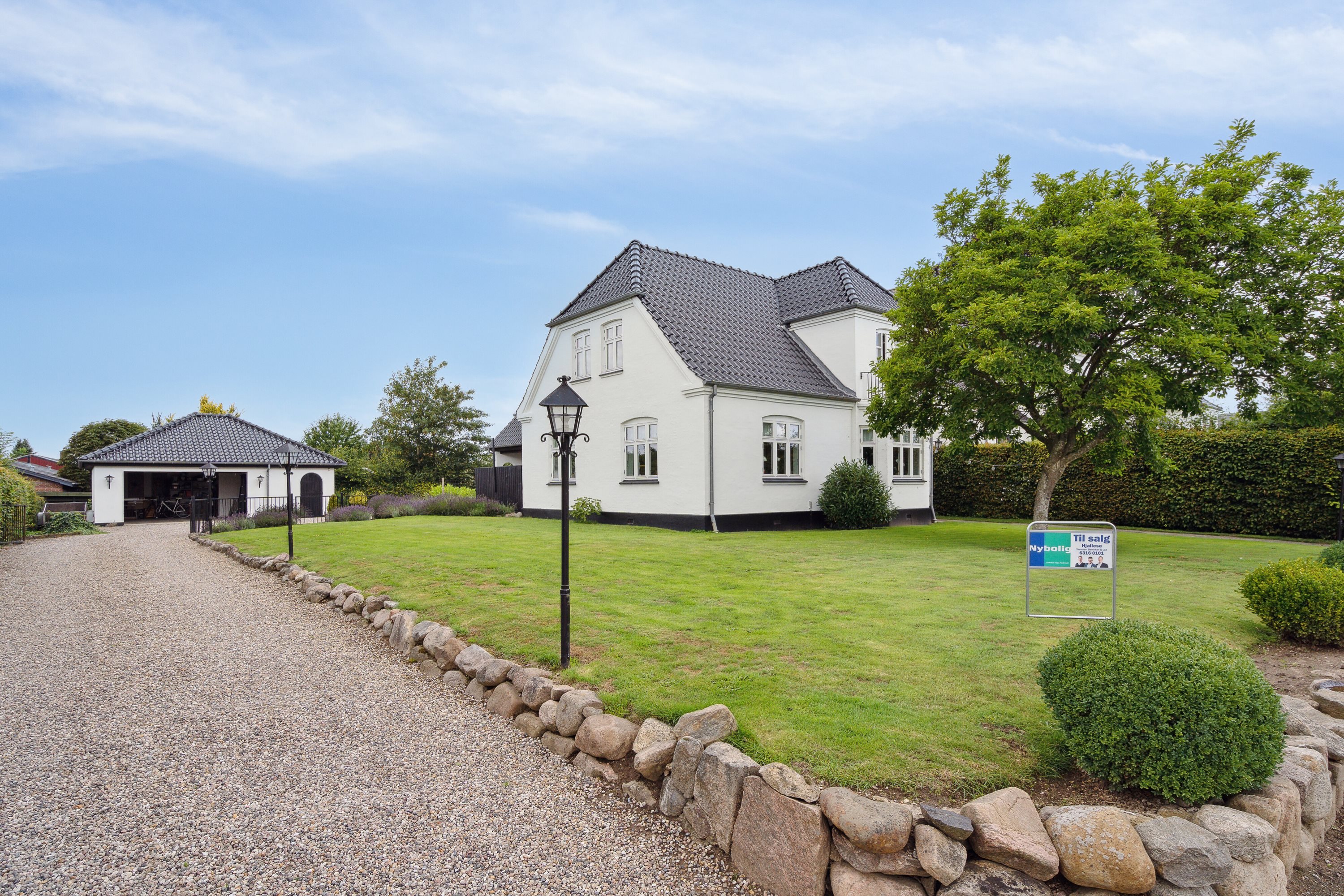 Fremhævet indkørsel billede i fuldskærmstilstand. Billede af Søndervej 12, Brobyværk, 5672 Broby