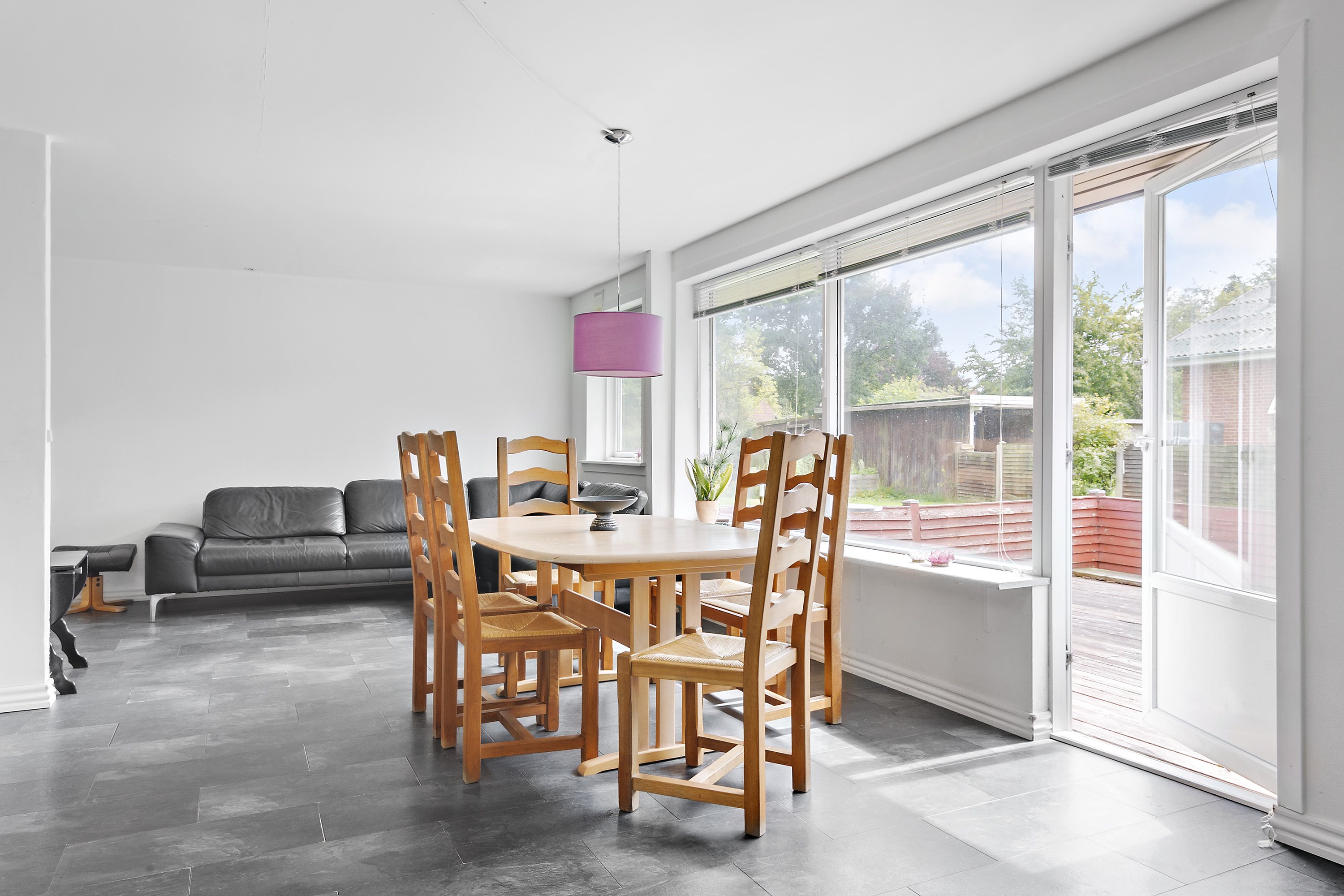 Fremhævet spisestue billede i fuldskærmstilstand. Billede af Sandagervej 14, 6682 Hovborg