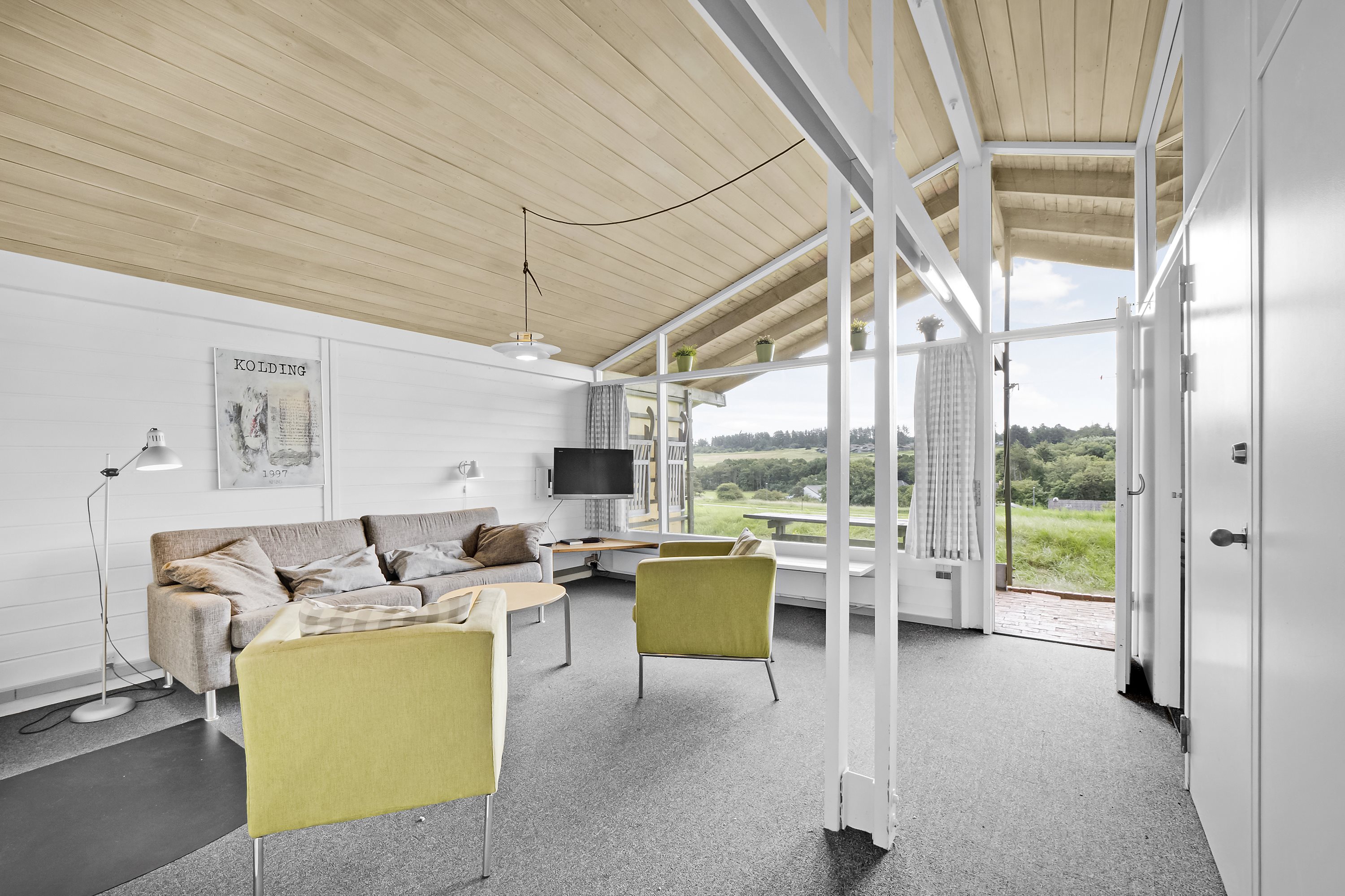 Fremhævet stue billede i fuldskærmstilstand. Billede af Solskinsvej 62, Vigsø, 7730 Hanstholm