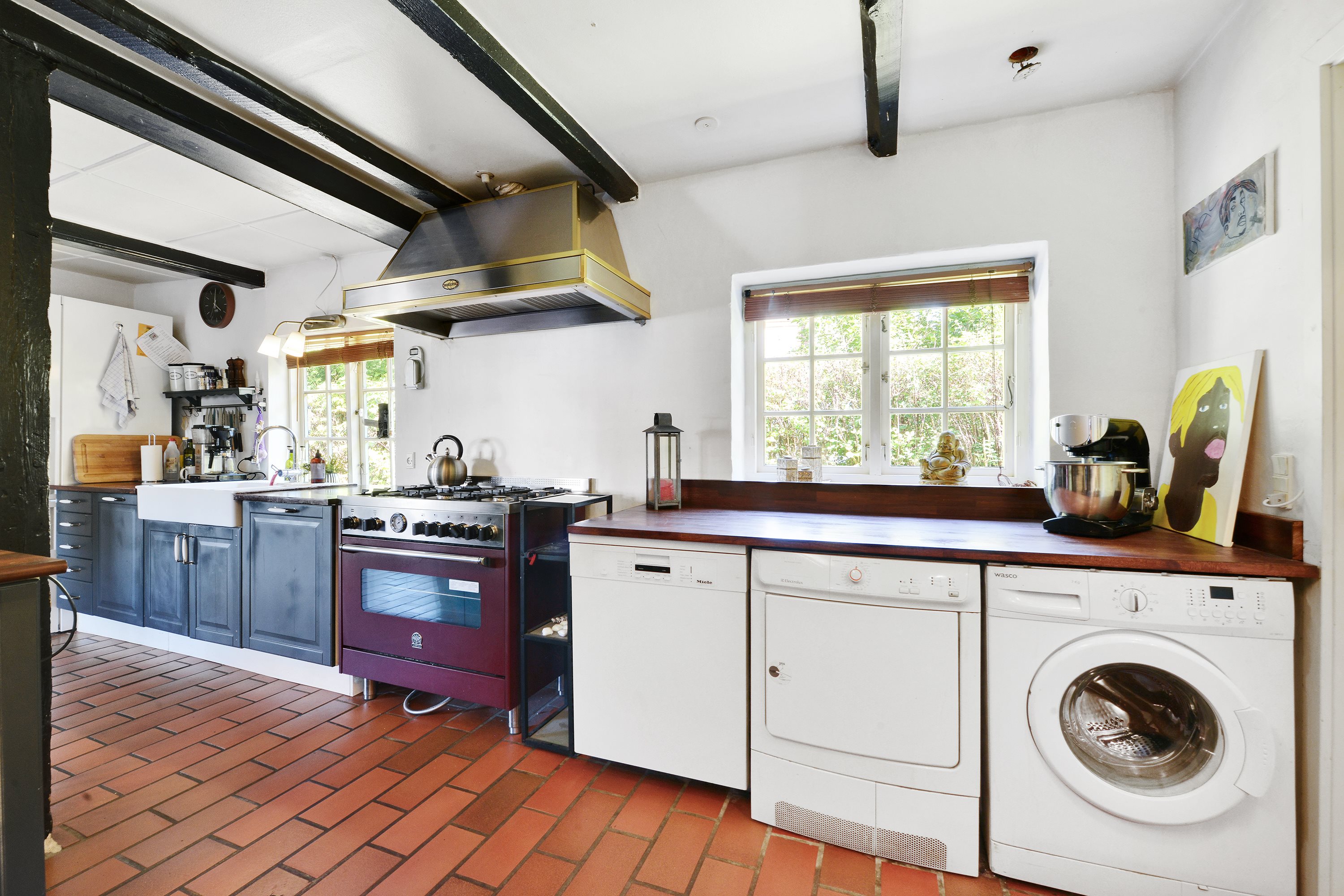 Fremhævet køkken billede i fuldskærmstilstand. Billede af Hundige Bygade 43, 2670 Greve