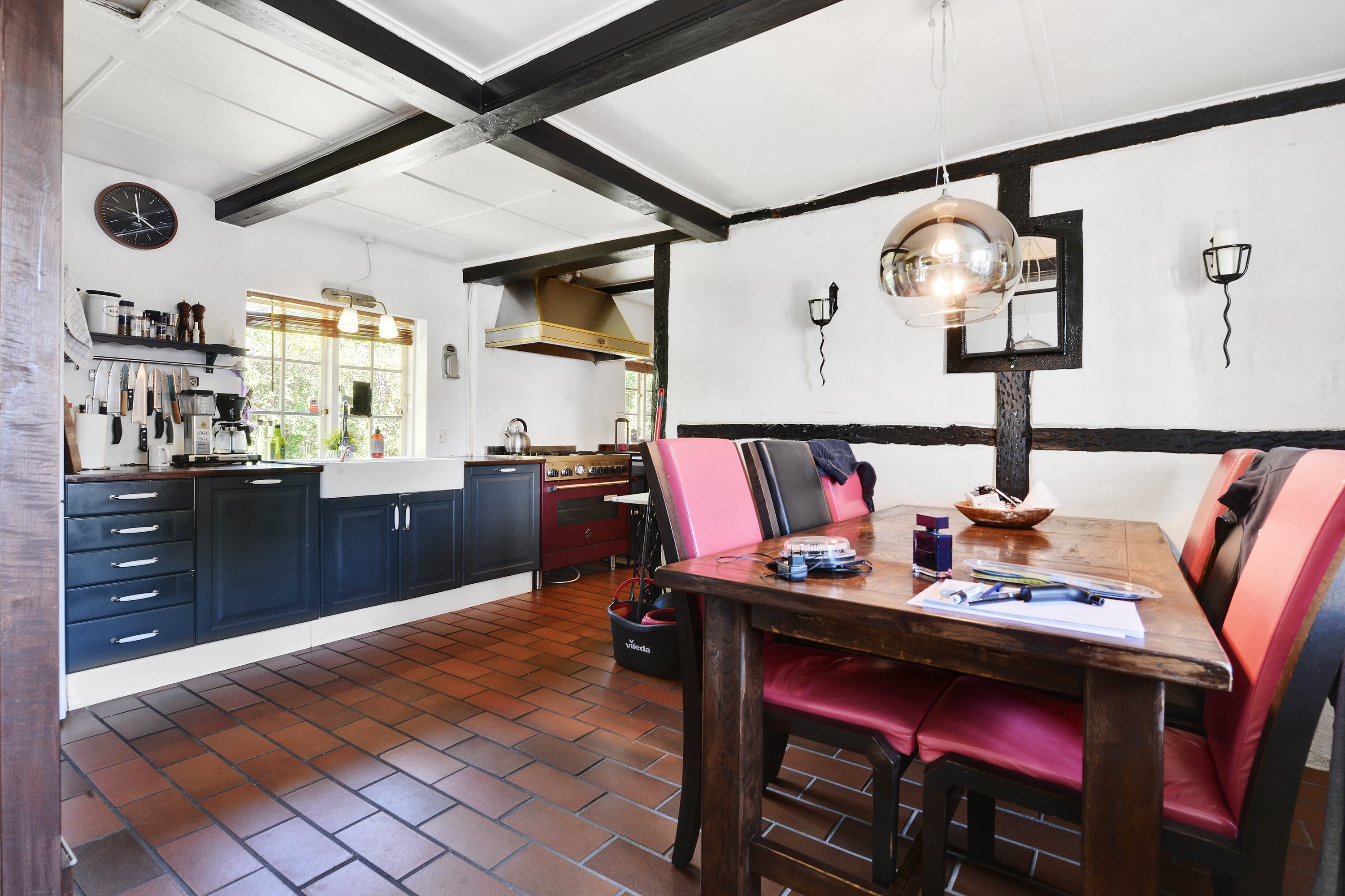 Fremhævet køkken alrum billede i fuldskærmstilstand. Billede af Hundige Bygade 43, 2670 Greve