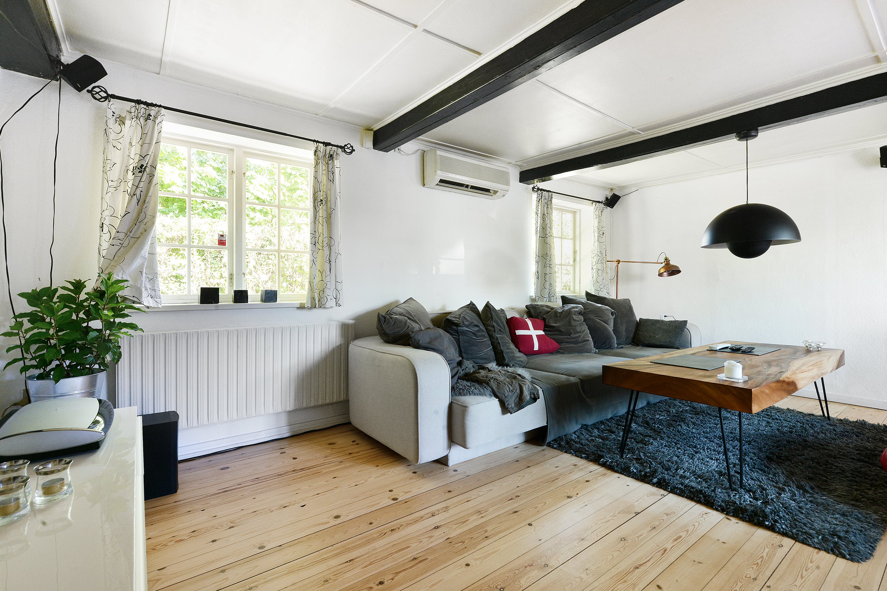 Miniaturebillede 2: stue. Billede af Hundige Bygade 43, 2670 Greve