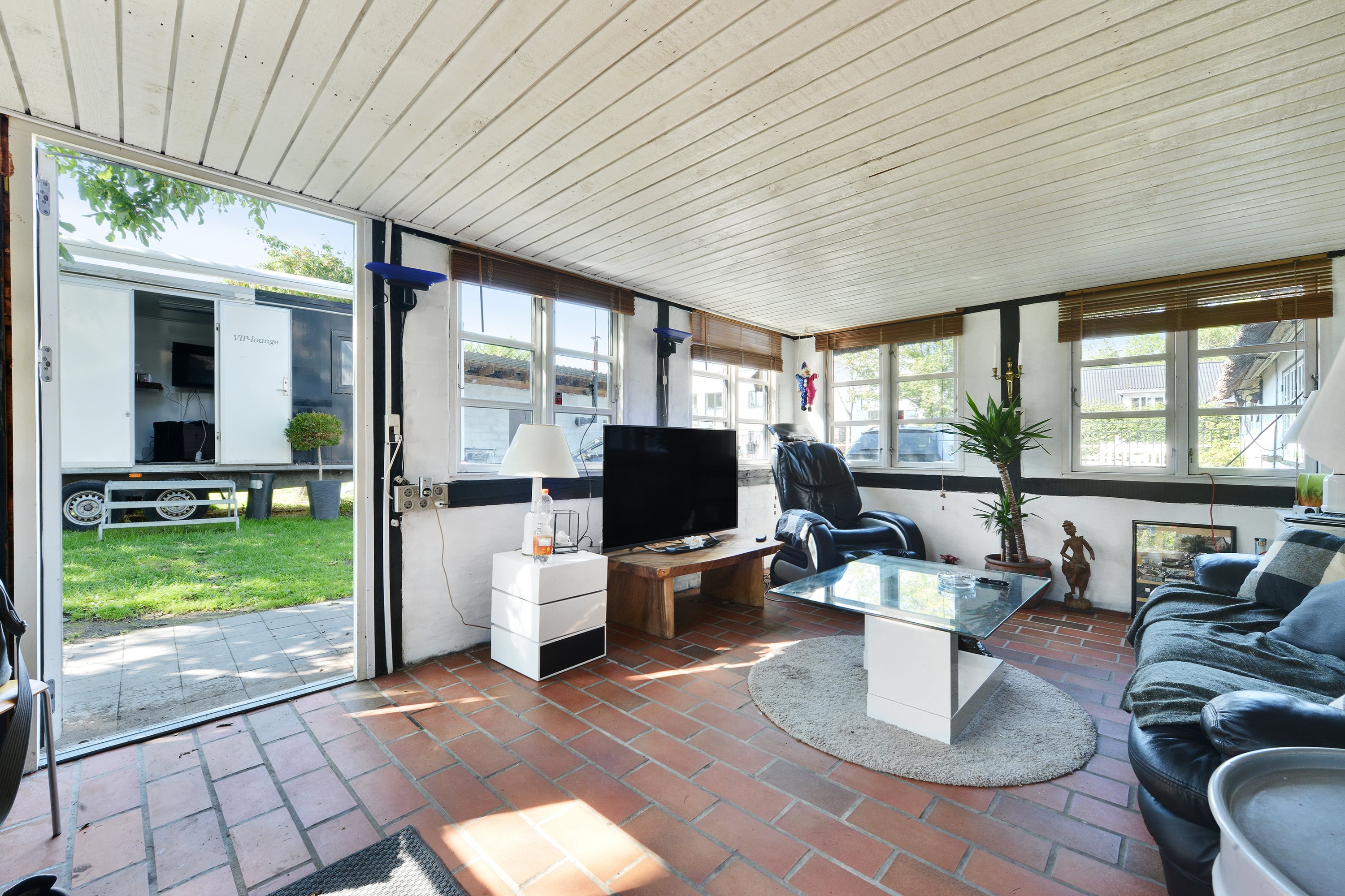 Fremhævet stue billede i fuldskærmstilstand. Billede af Hundige Bygade 43, 2670 Greve