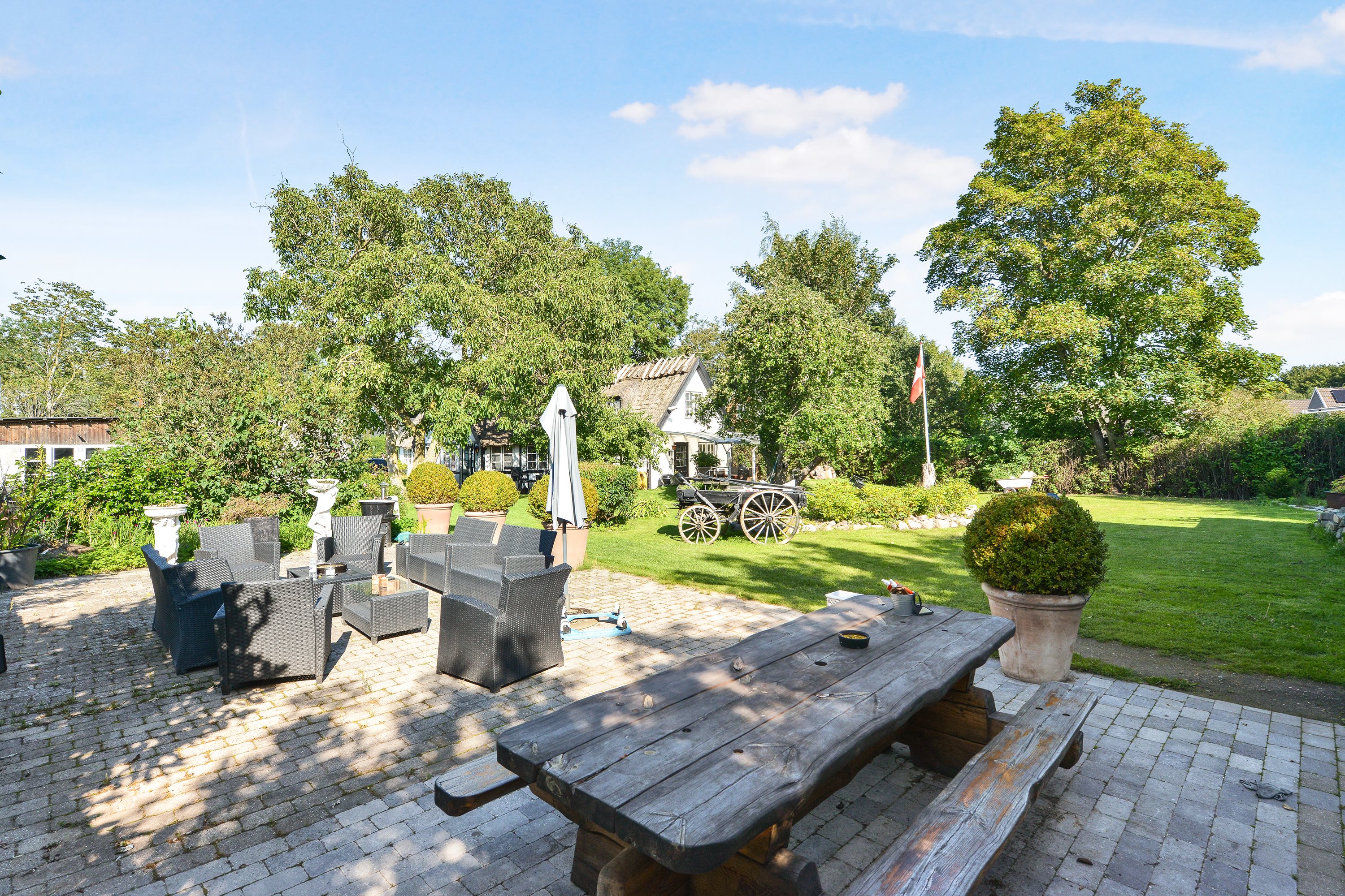 Fremhævet terrasse billede i fuldskærmstilstand. Billede af Hundige Bygade 43, 2670 Greve