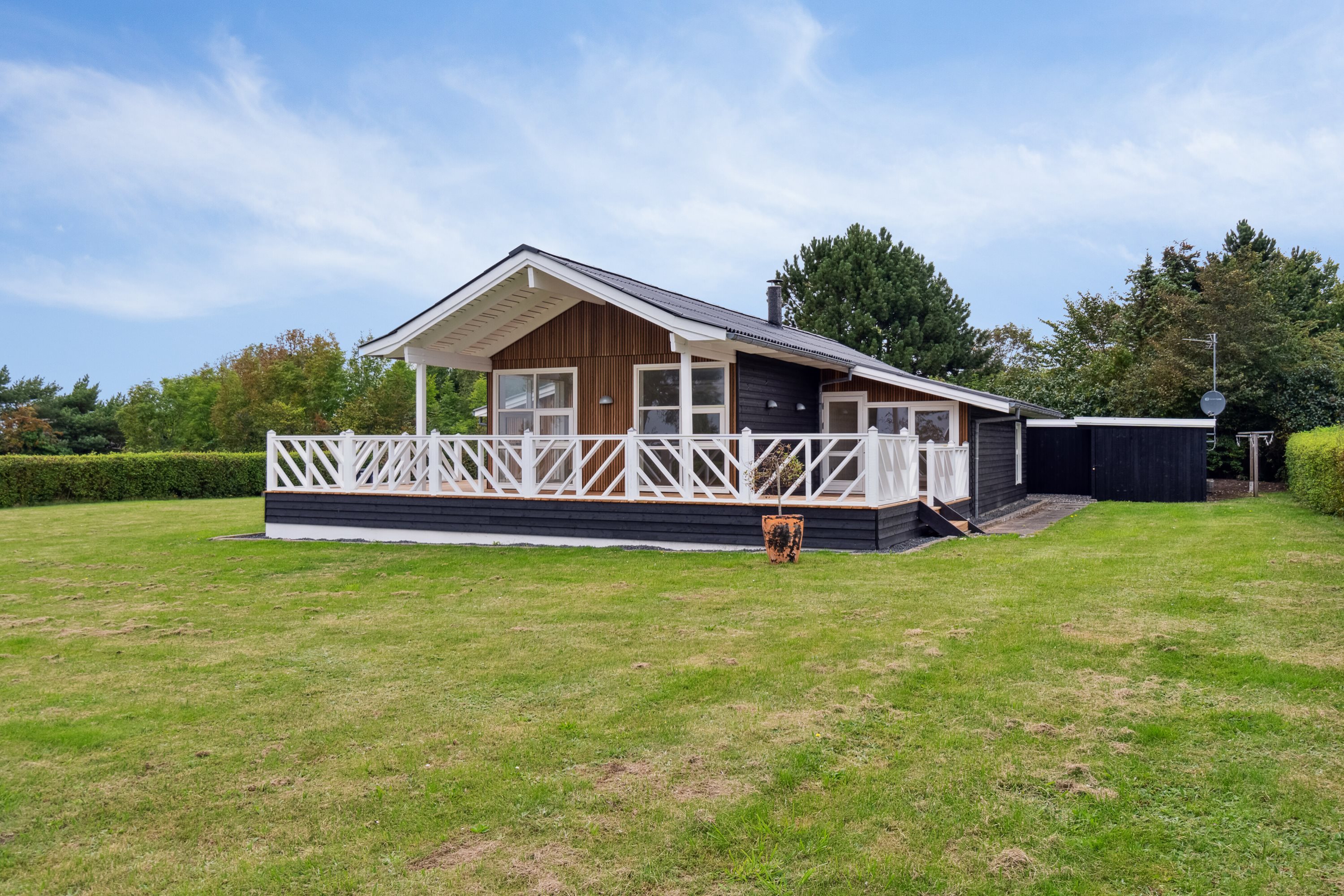 Fremhævet set fra haven billede i fuldskærmstilstand. Billede af Adonisvej 5, Drøsselbjerg, 4200 Slagelse