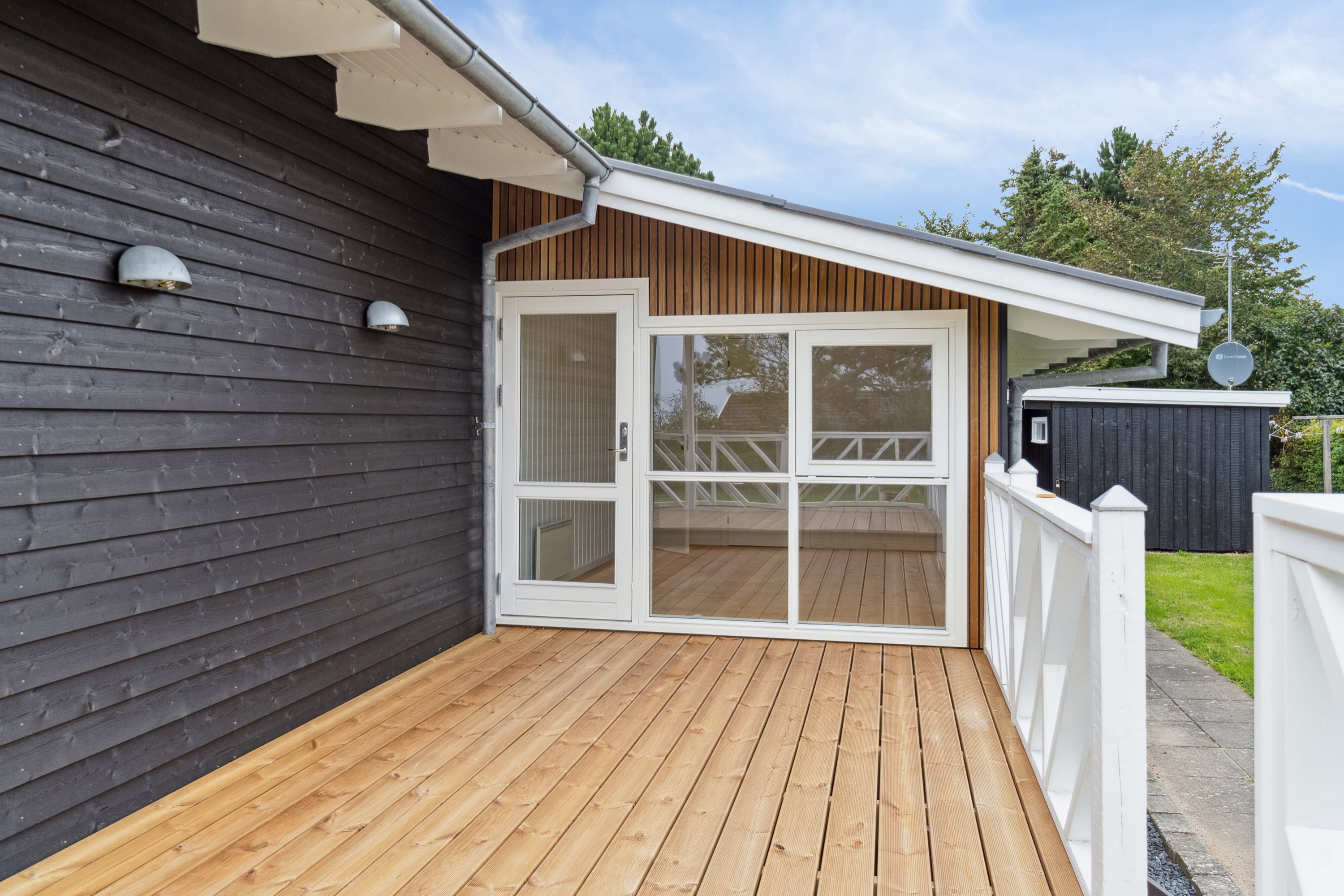 Fremhævet udendørs billede i fuldskærmstilstand. Billede af Adonisvej 5, Drøsselbjerg, 4200 Slagelse