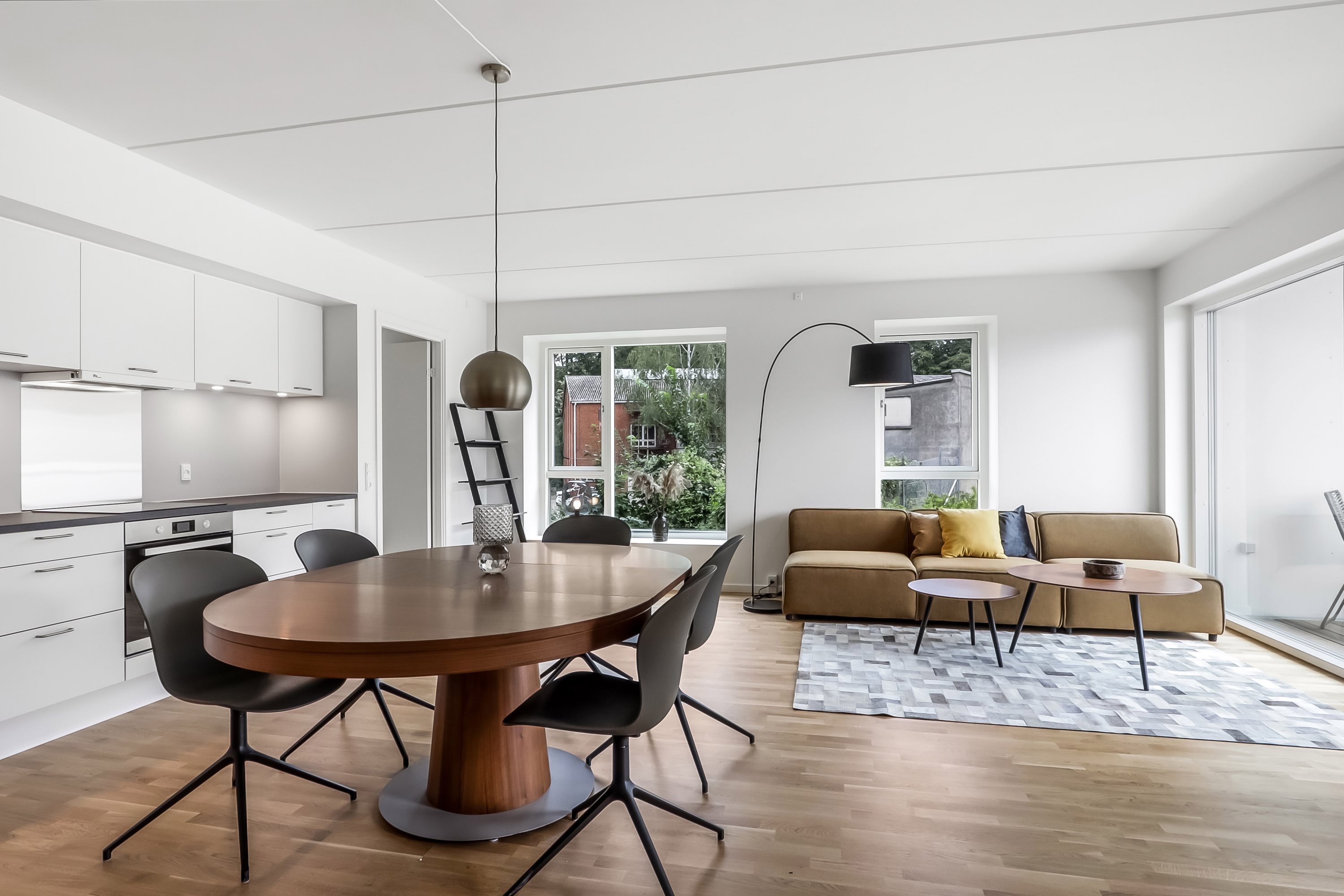 Fremhævet stue billede i fuldskærmstilstand. Billede af Tekstilgangen 32, 1. 4., 5000 Odense C