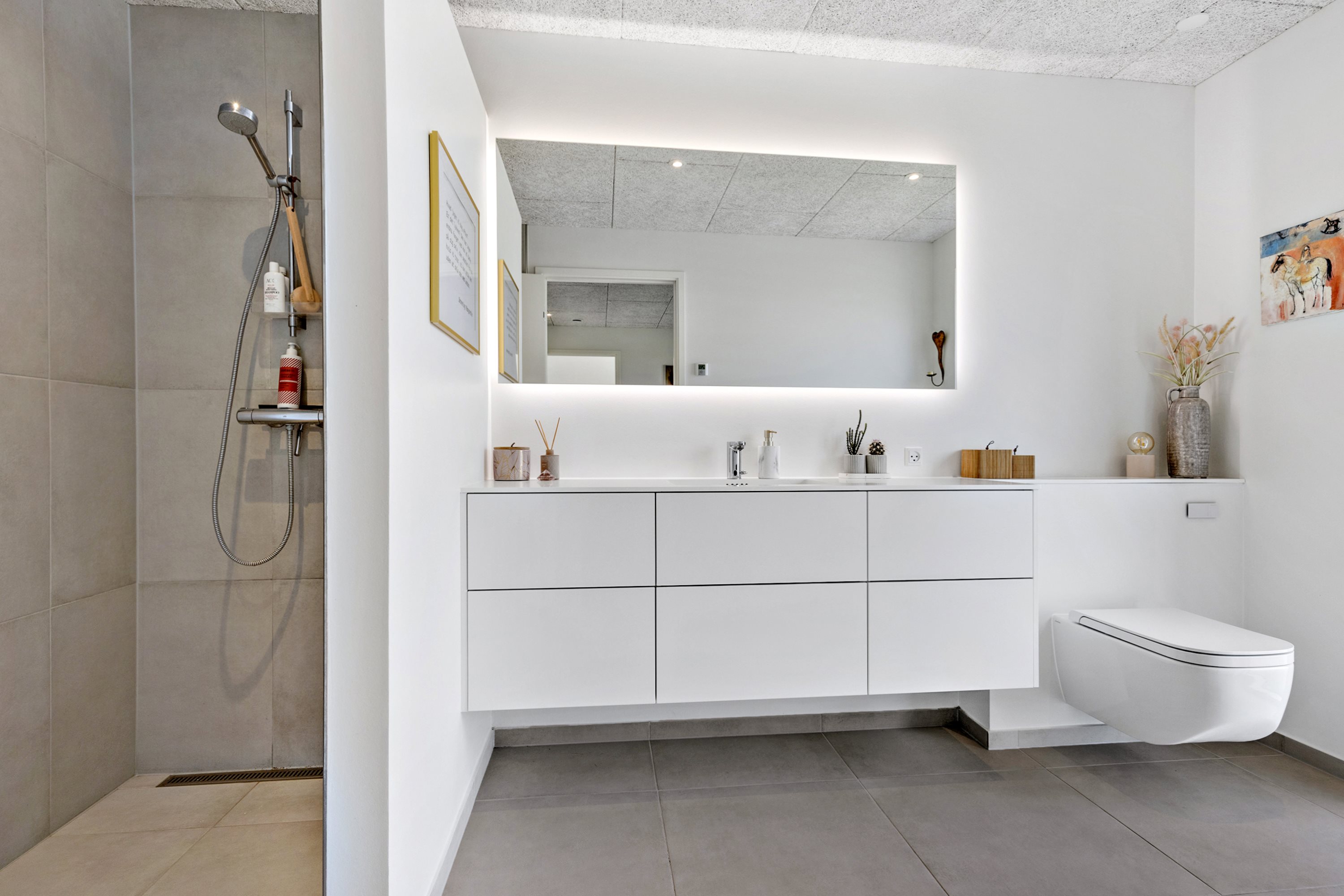 Fremhævet badeværelse billede i fuldskærmstilstand. Billede af Solskins Alle 14, 9440 Aabybro