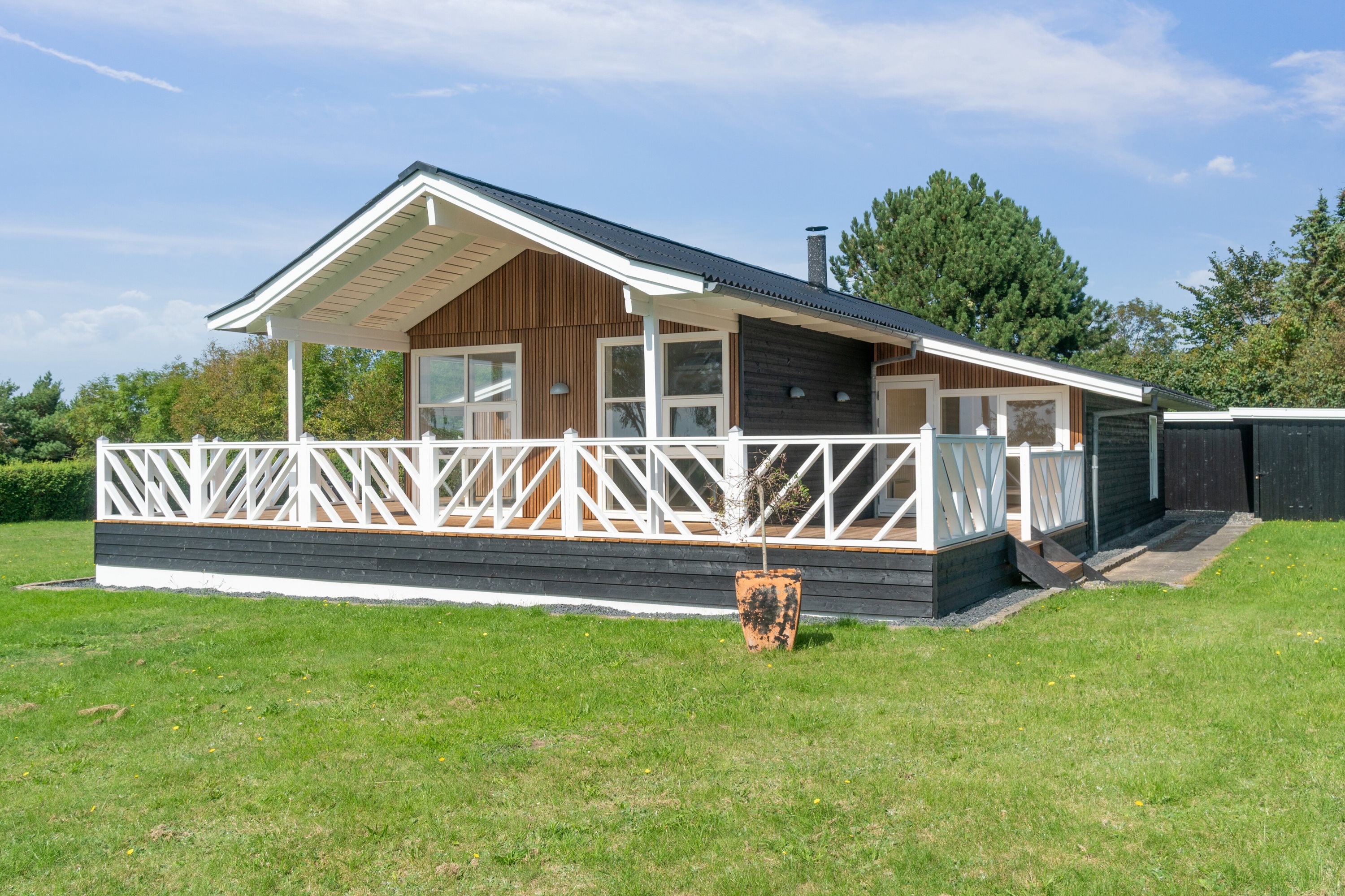 Fremhævet set fra haven billede i fuldskærmstilstand. Billede af Adonisvej 5, Drøsselbjerg, 4200 Slagelse