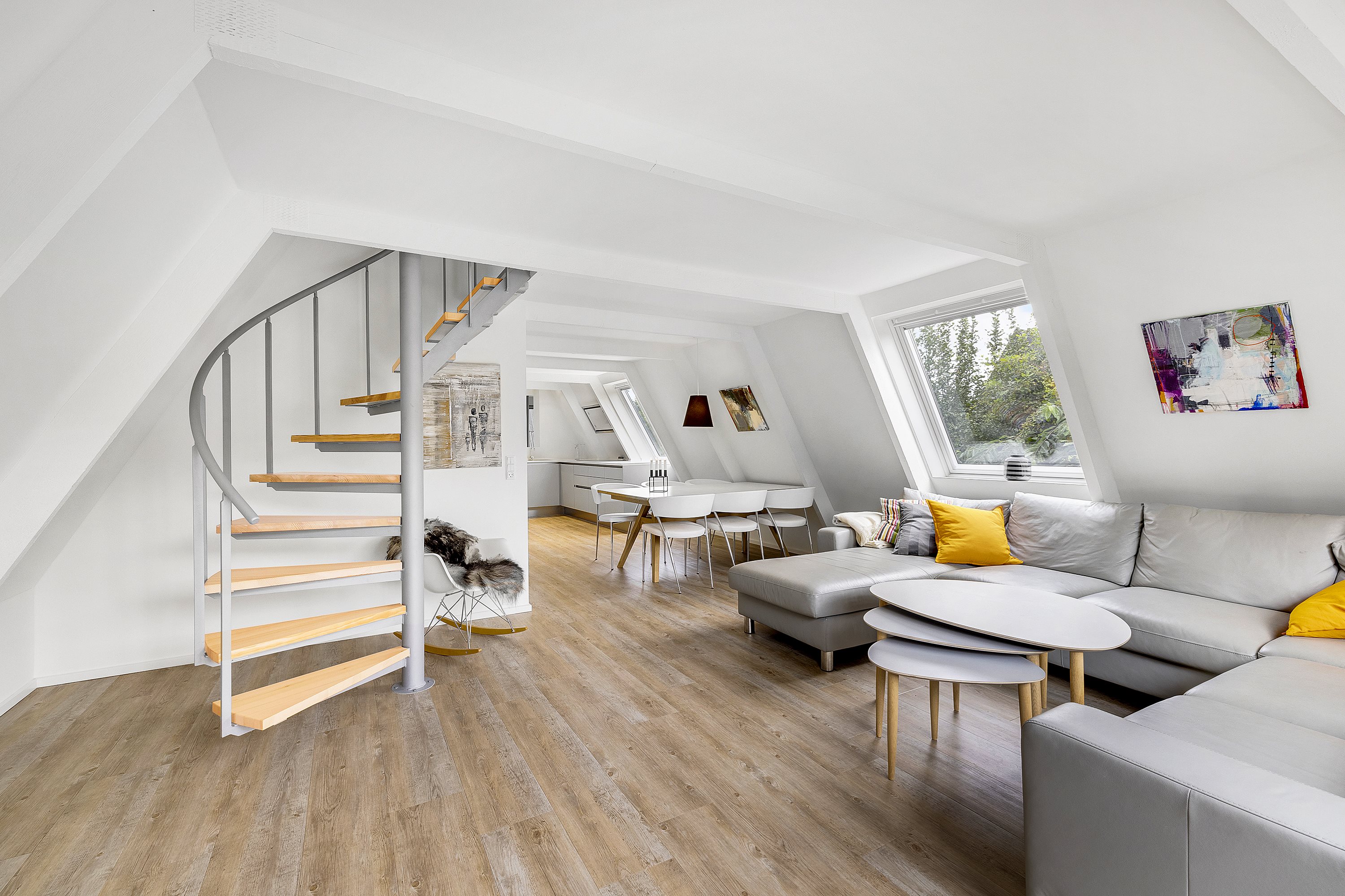 Fremhævet stue billede i fuldskærmstilstand. Billede af Golfsvinget 167, Gatten, 9640 Farsø