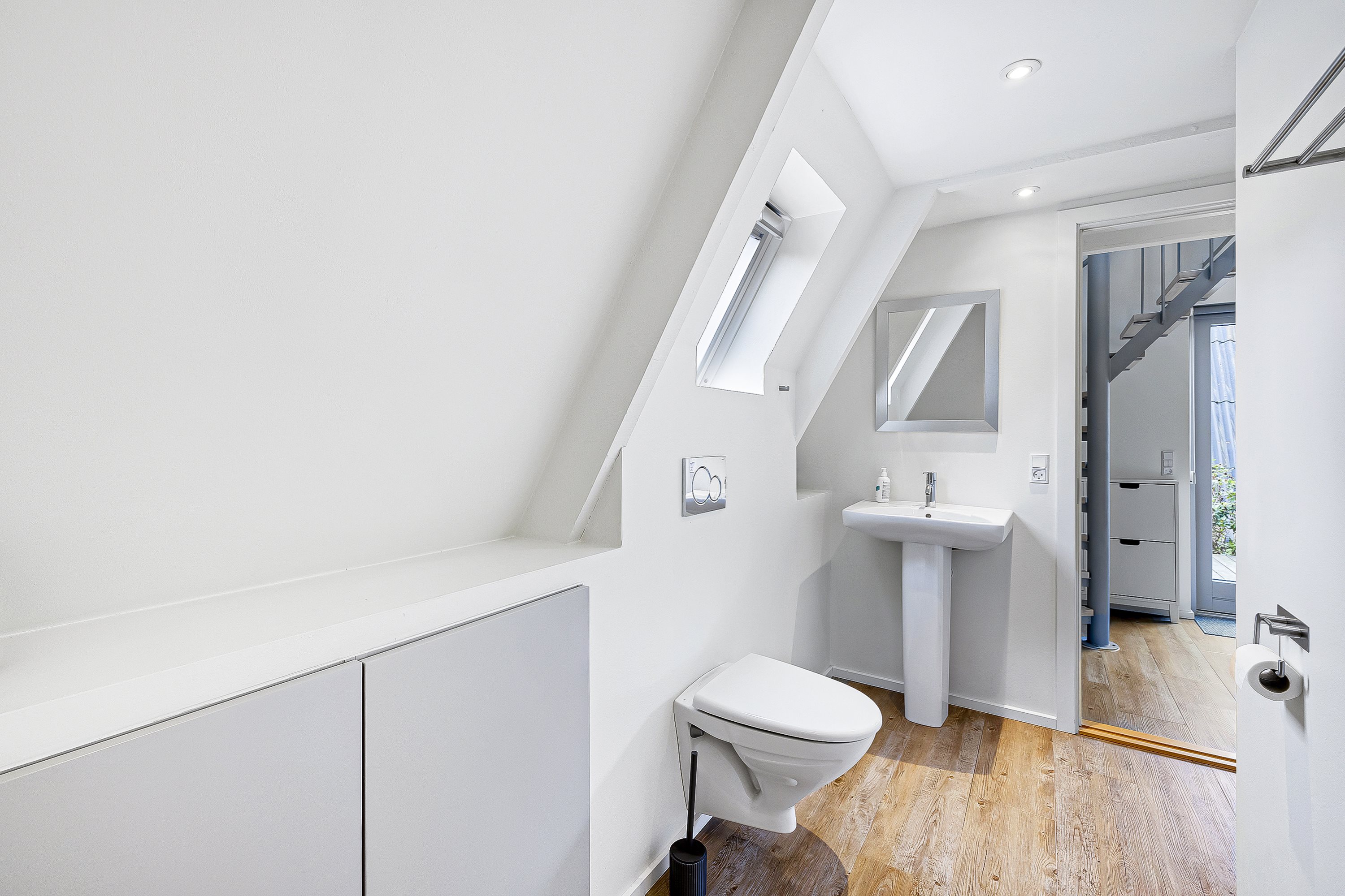 Fremhævet badeværelse billede i fuldskærmstilstand. Billede af Golfsvinget 167, Gatten, 9640 Farsø