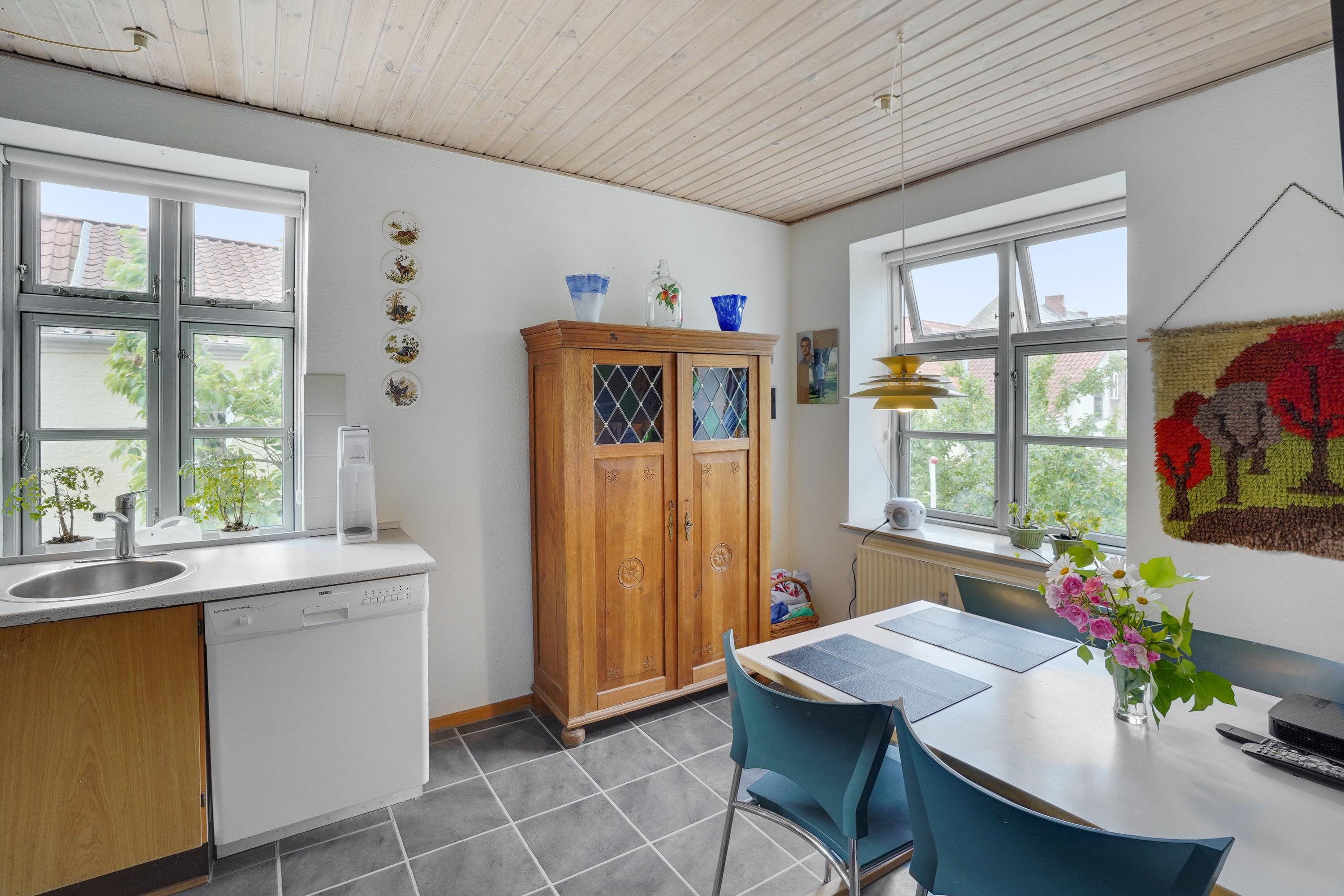 Fremhævet køkken billede i fuldskærmstilstand. Billede af Naffet 33D, 1. th., 6100 Haderslev