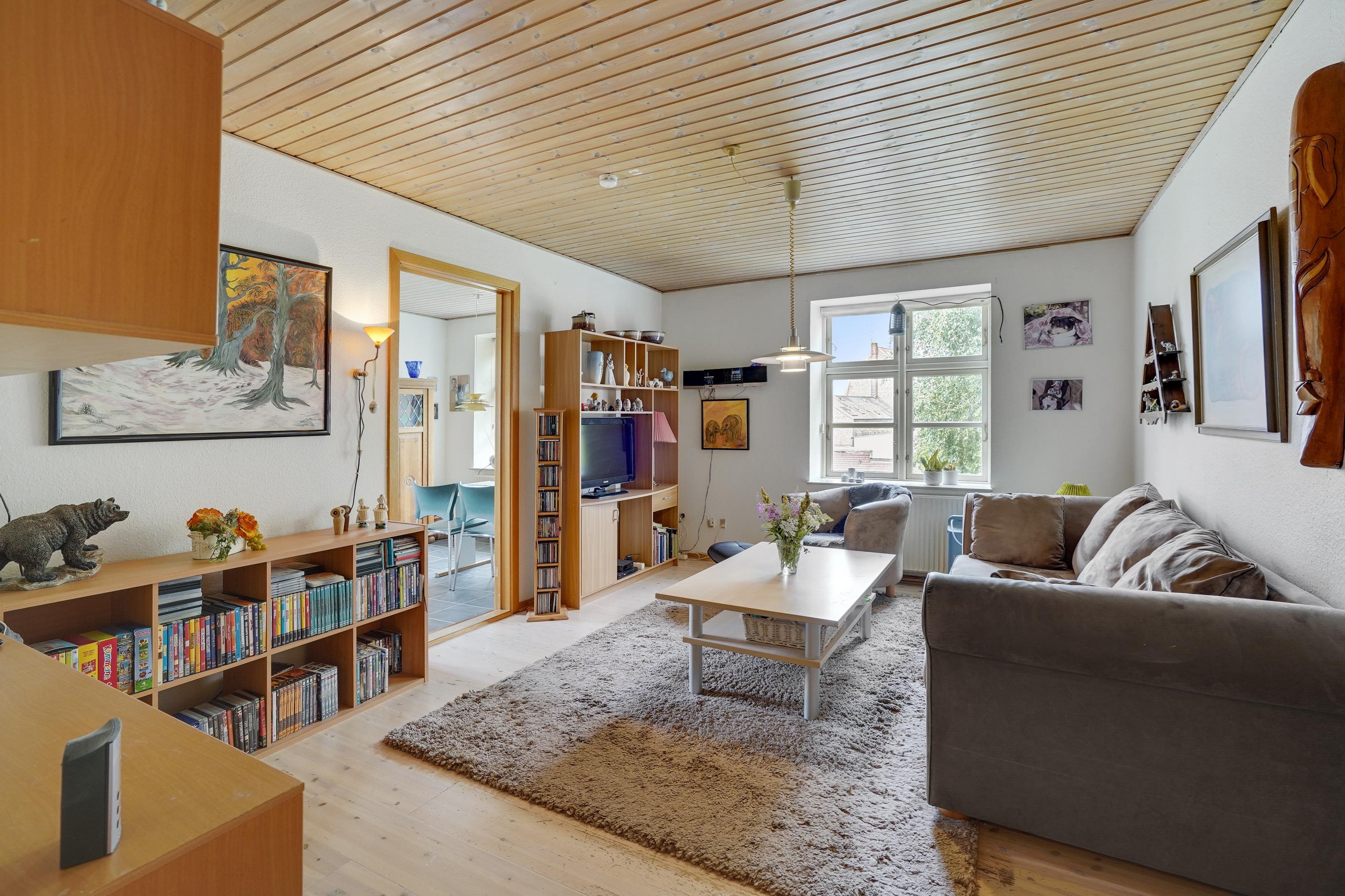 Fremhævet stue billede i fuldskærmstilstand. Billede af Naffet 33D, 1. th., 6100 Haderslev