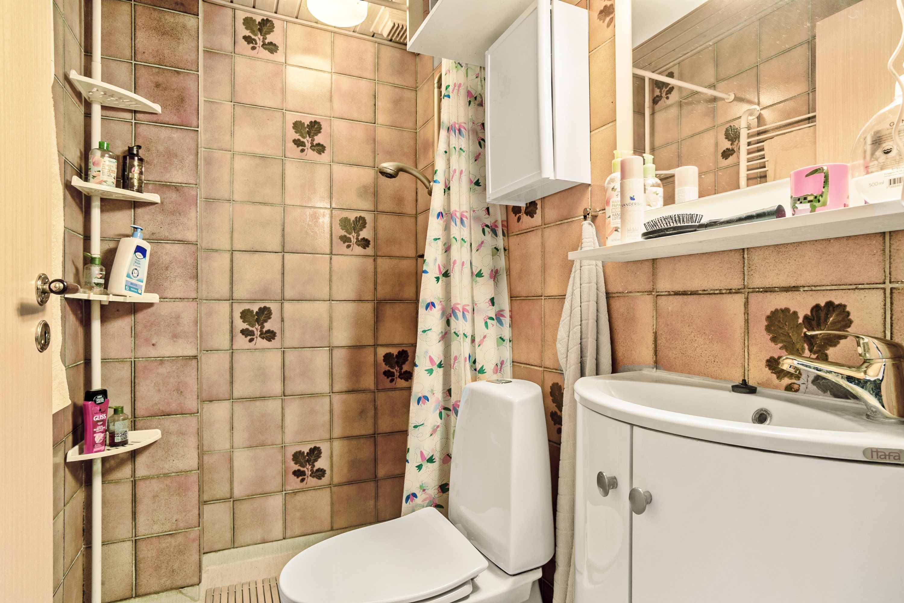 Fremhævet badeværelse billede i fuldskærmstilstand. Billede af Naffet 33D, 1. th., 6100 Haderslev