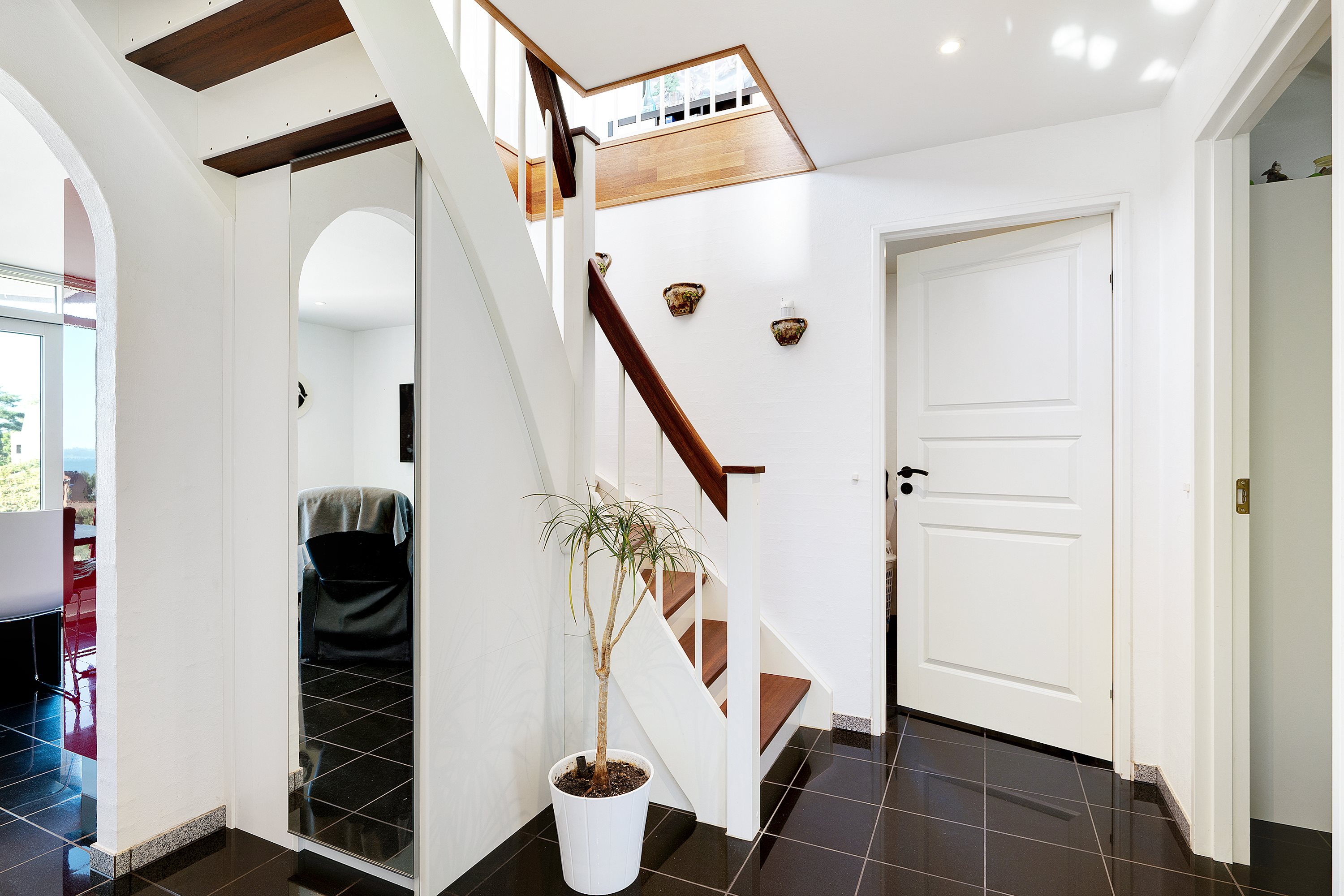 Fremhævet gang billede i fuldskærmstilstand. Billede af Søskrænten 29, Vibæk Strand, 8400 Ebeltoft