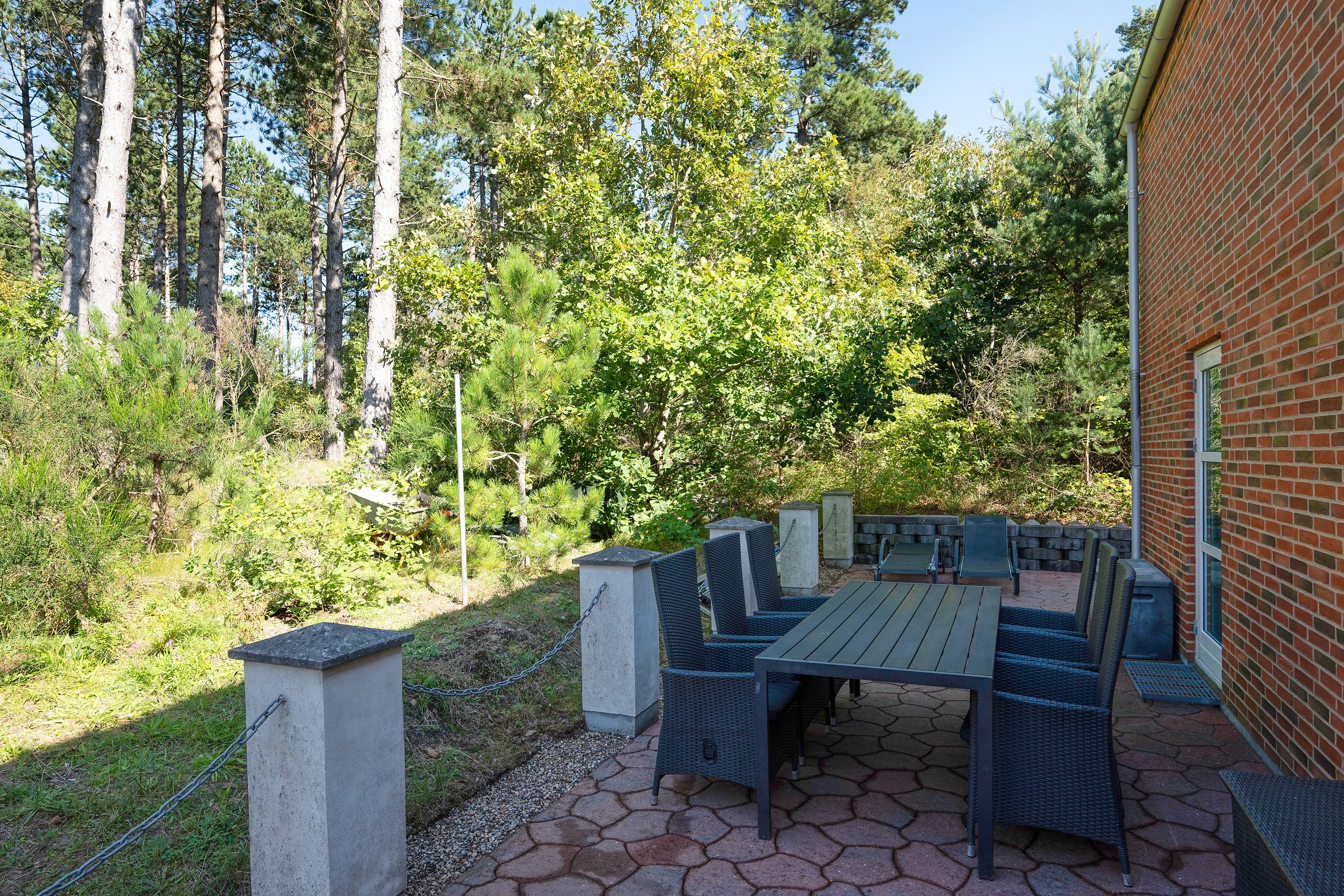 Fremhævet terrasse billede i fuldskærmstilstand. Billede af Søskrænten 29, Vibæk Strand, 8400 Ebeltoft