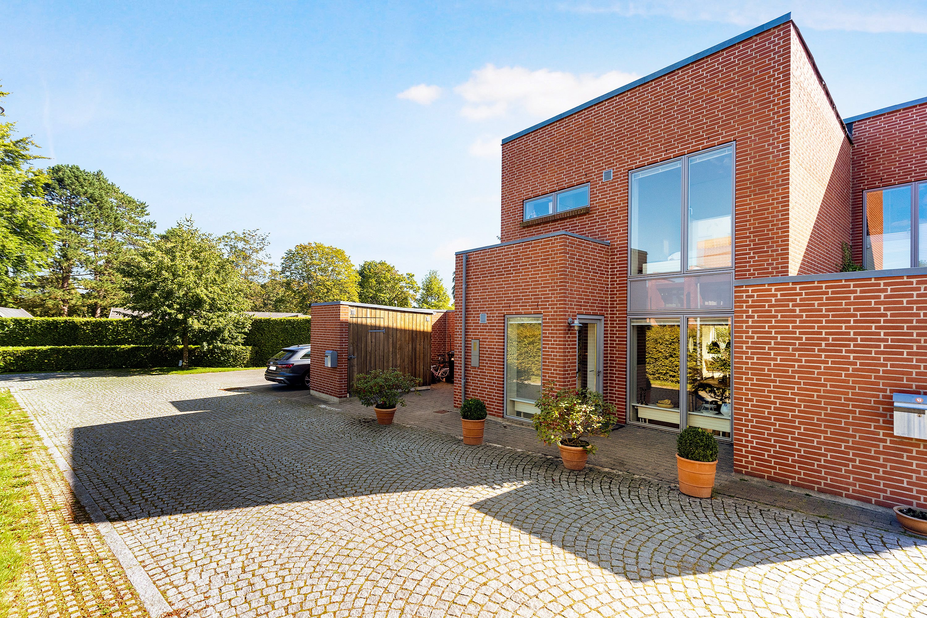 Fremhævet ejendommen billede i fuldskærmstilstand. Billede af Viggo Jarls Vej 1, Søllerød, 2830 Virum