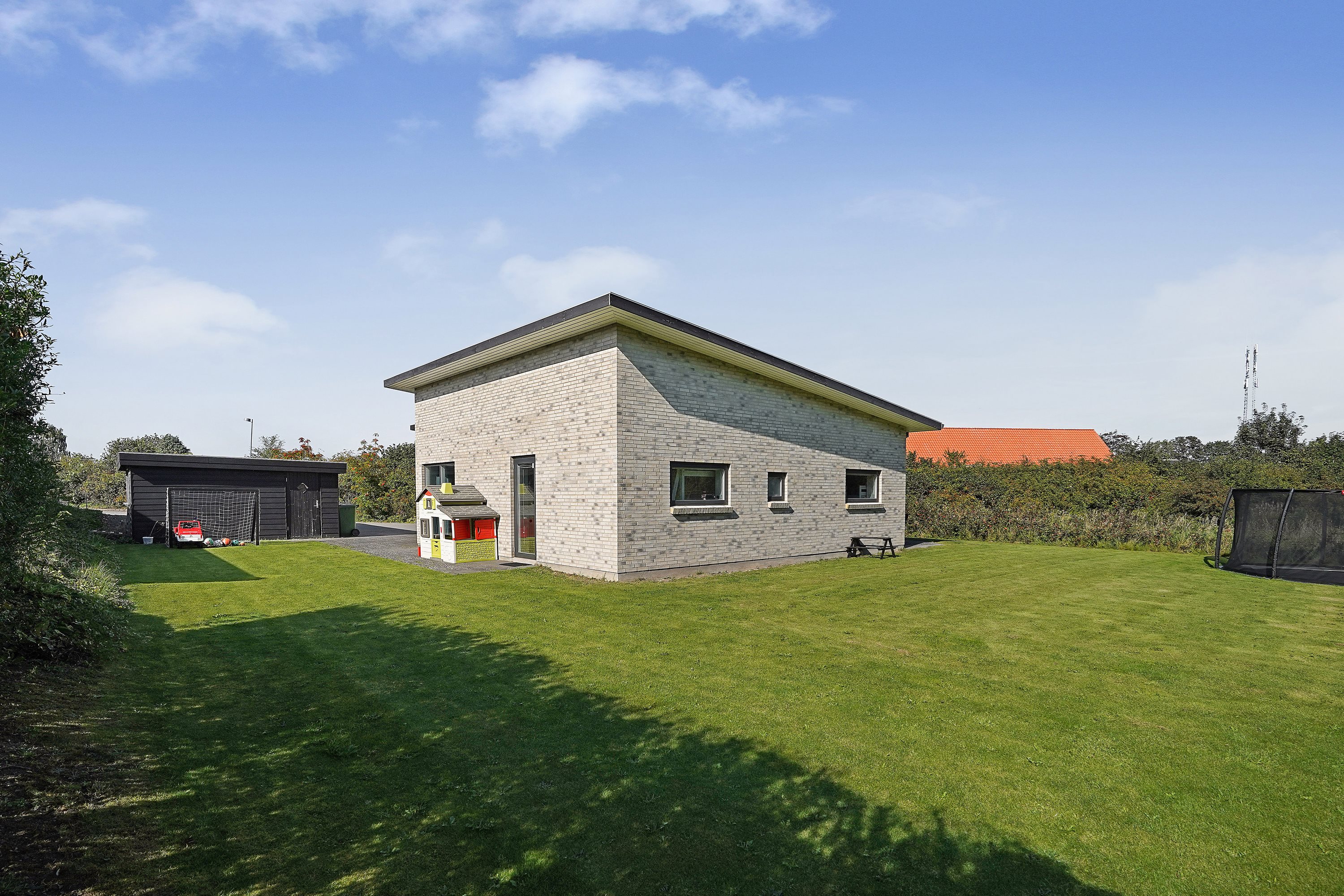 Fremhævet ejendommen billede i fuldskærmstilstand. Billede af Østervænget 20, 7300 Jelling