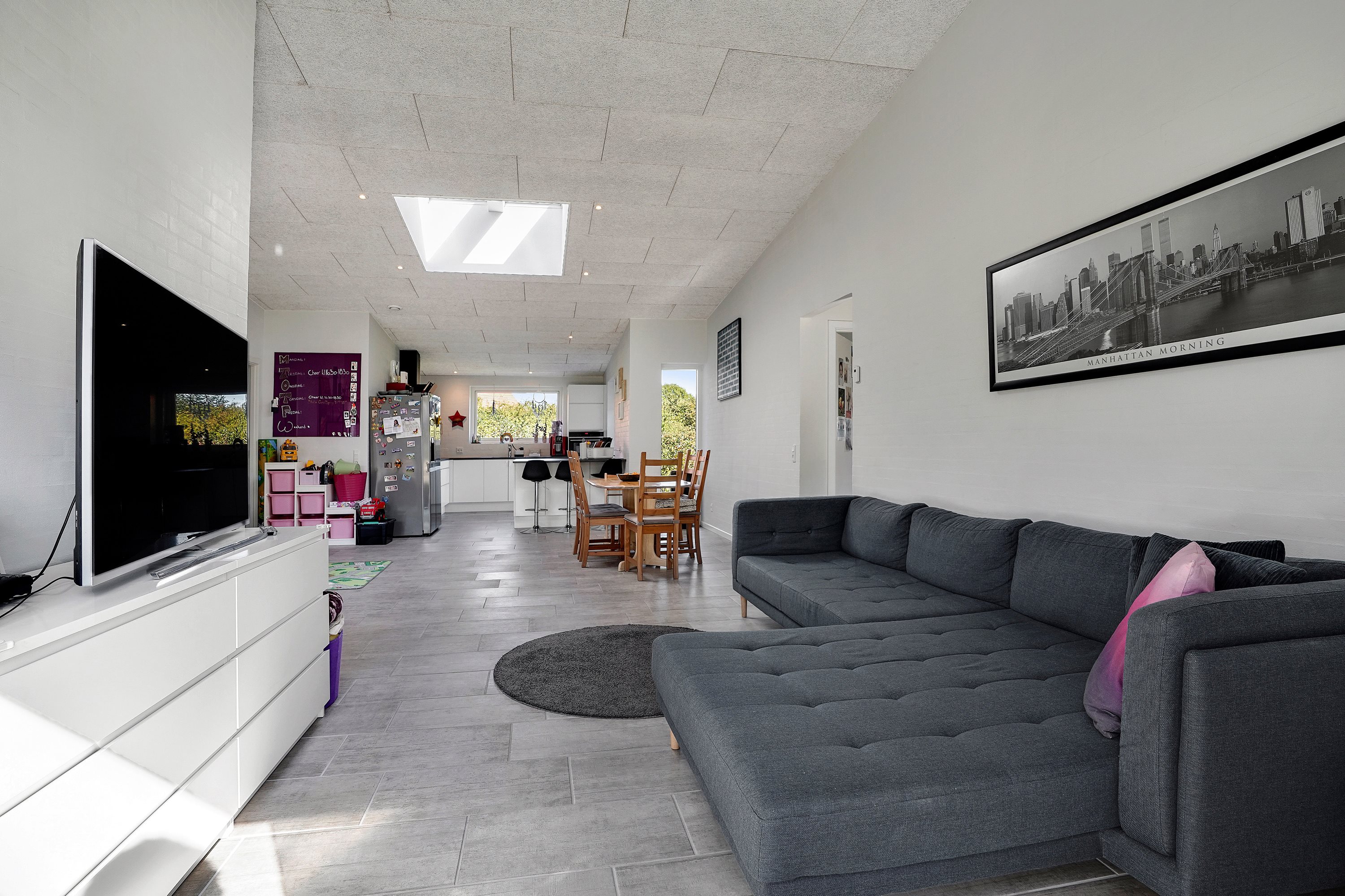 Fremhævet stue billede i fuldskærmstilstand. Billede af Østervænget 20, 7300 Jelling