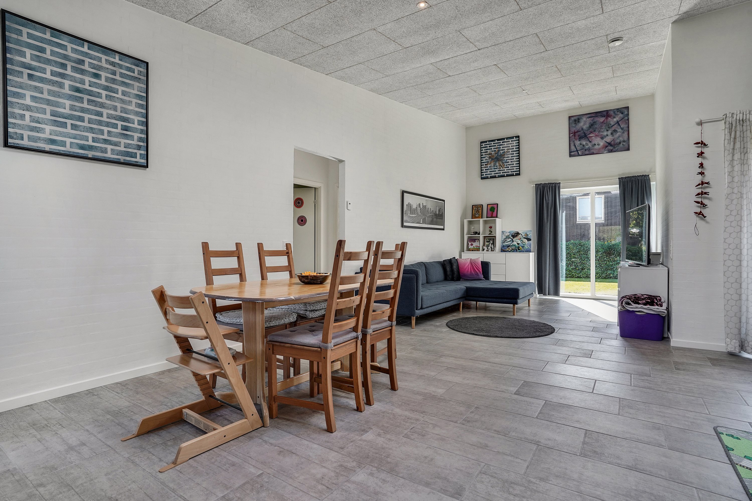 Fremhævet stue billede i fuldskærmstilstand. Billede af Østervænget 20, 7300 Jelling