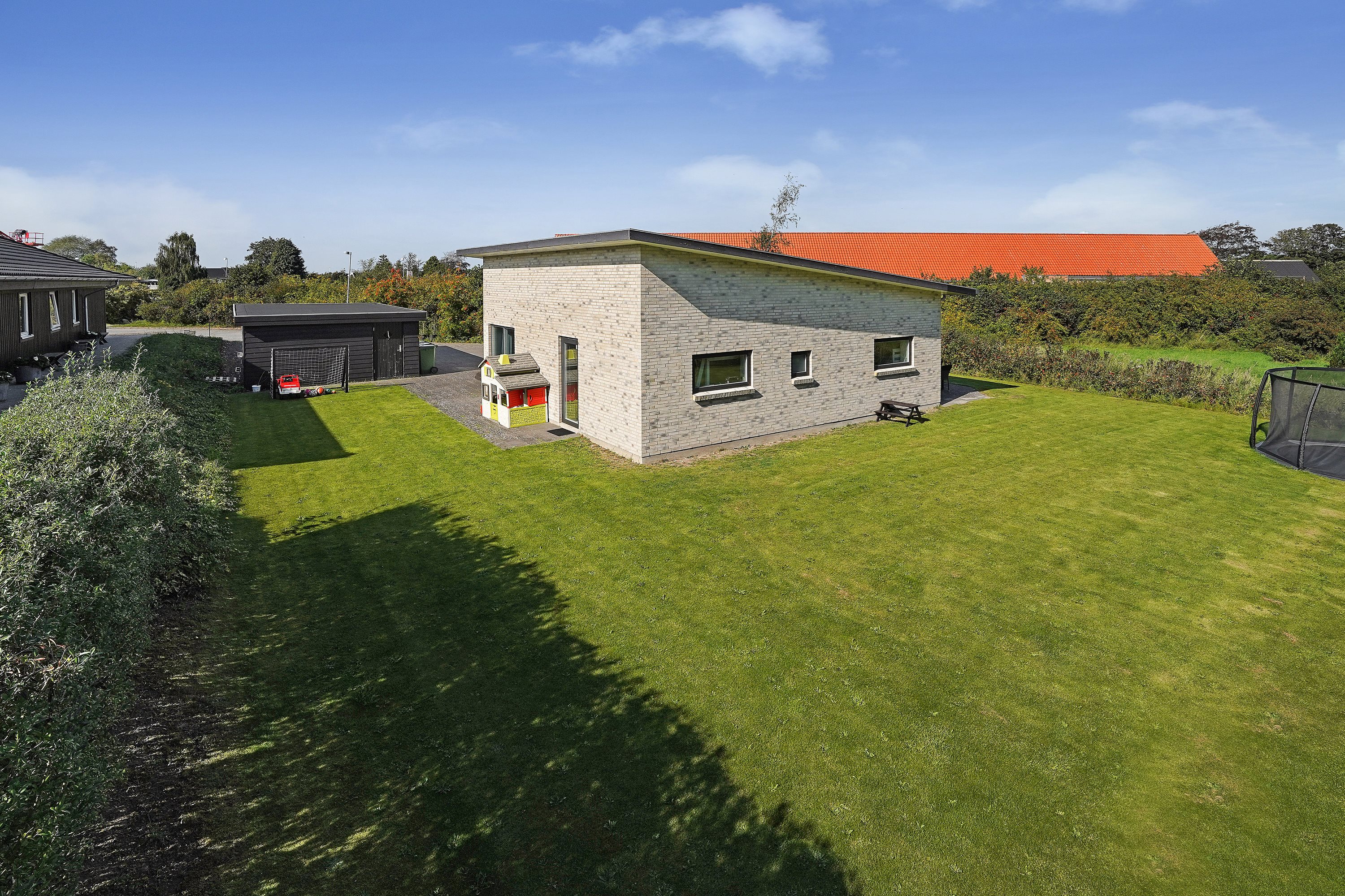 Fremhævet ejendommen billede i fuldskærmstilstand. Billede af Østervænget 20, 7300 Jelling