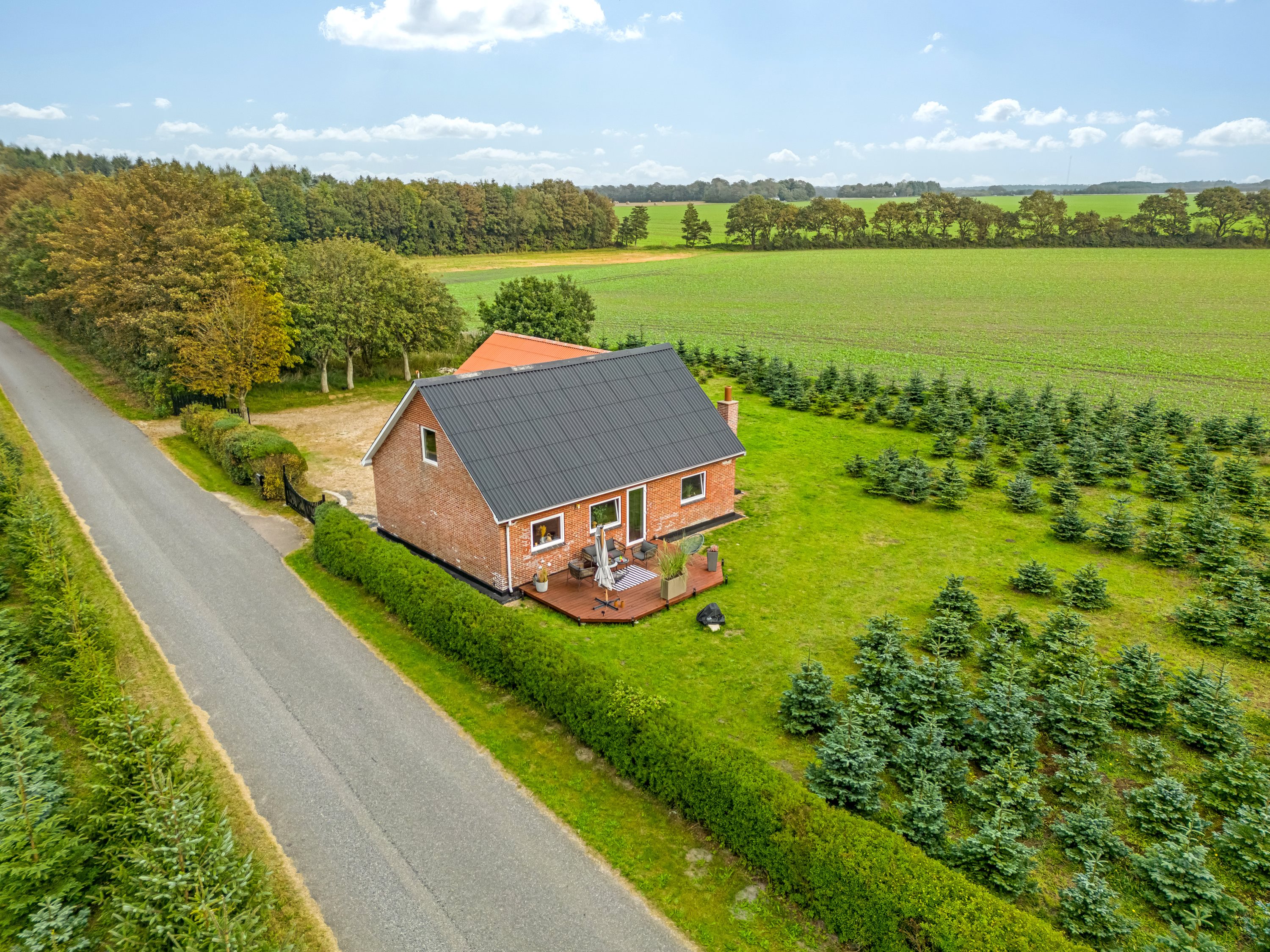 Fremhævet luftfoto billede i fuldskærmstilstand. Billede af Birkelundvej 1, Vorgod Ø, 6920 Videbæk