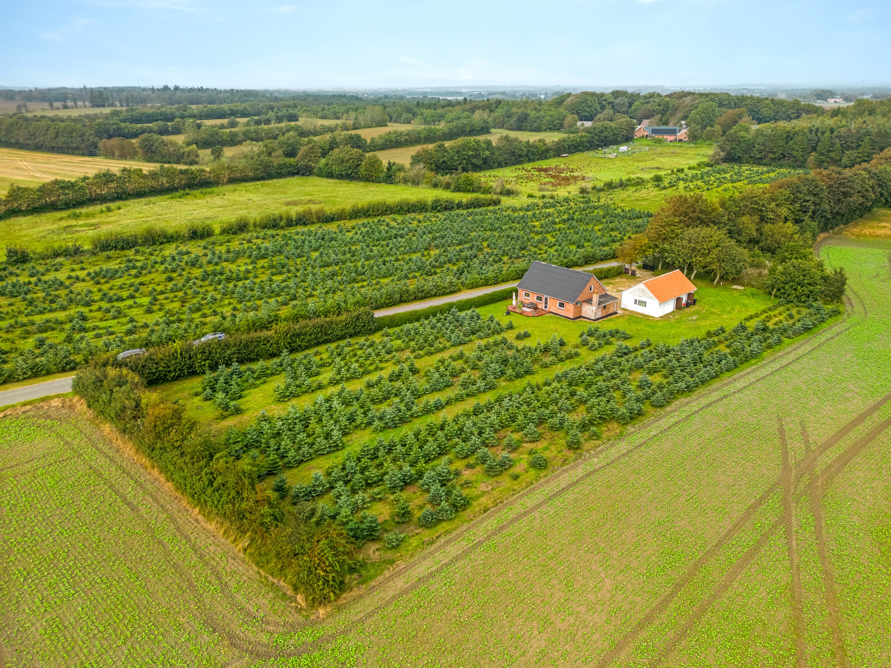 Fremhævet luftfoto billede i fuldskærmstilstand. Billede af Birkelundvej 1, Vorgod Ø, 6920 Videbæk
