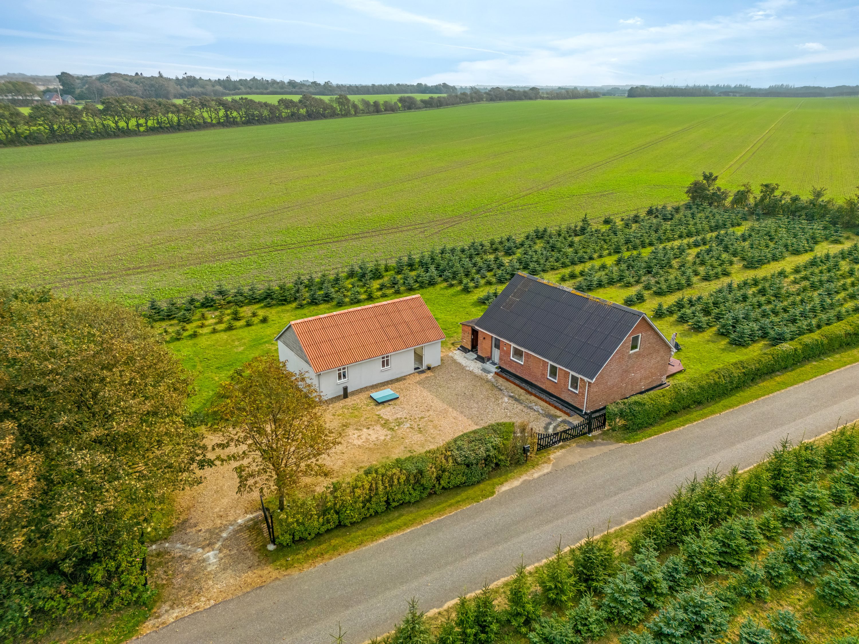 Fremhævet luftfoto billede i fuldskærmstilstand. Billede af Birkelundvej 1, Vorgod Ø, 6920 Videbæk
