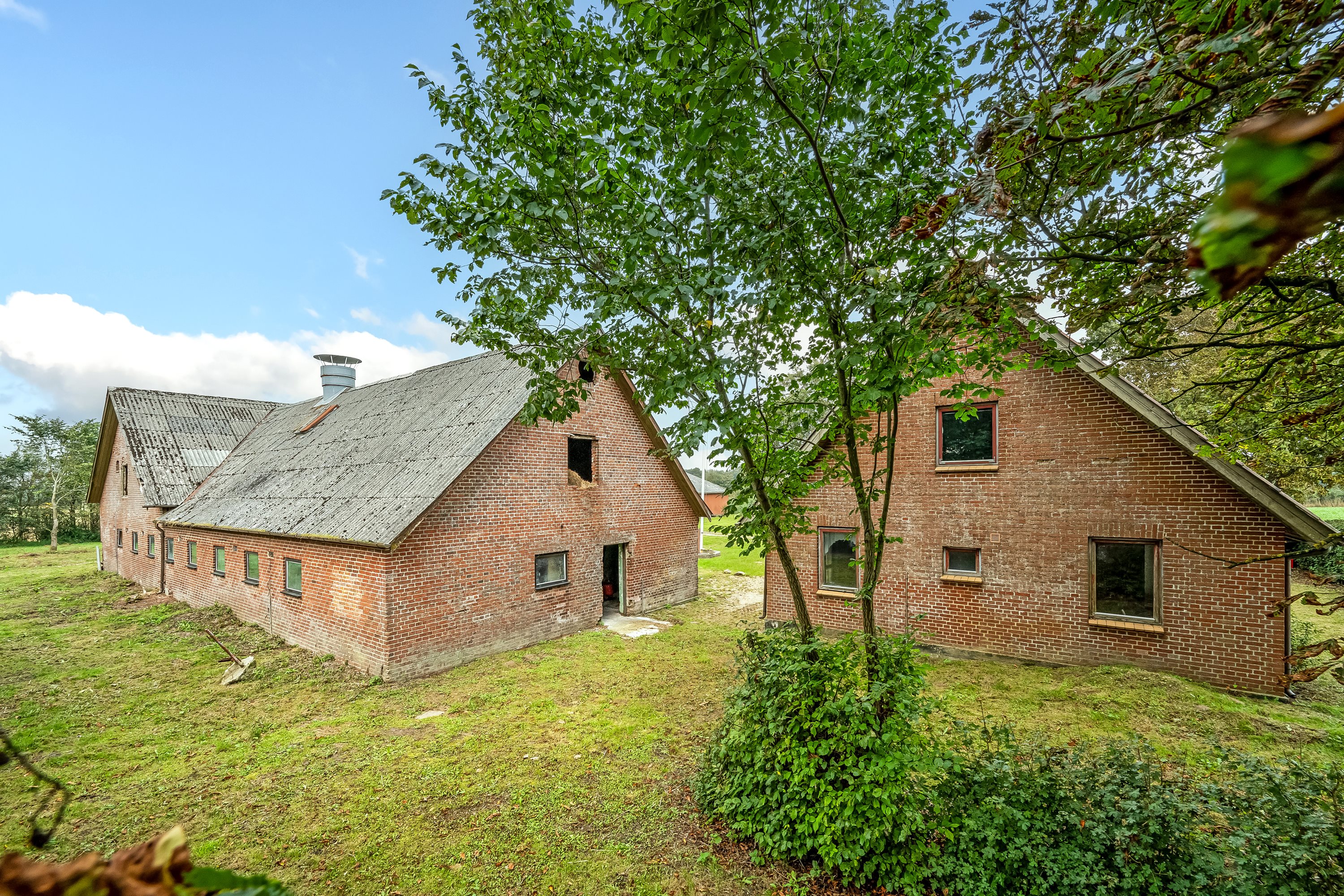 Fremhævet facade billede i fuldskærmstilstand. Billede af Birkelundvej 2, Vorgod Ø, 6920 Videbæk